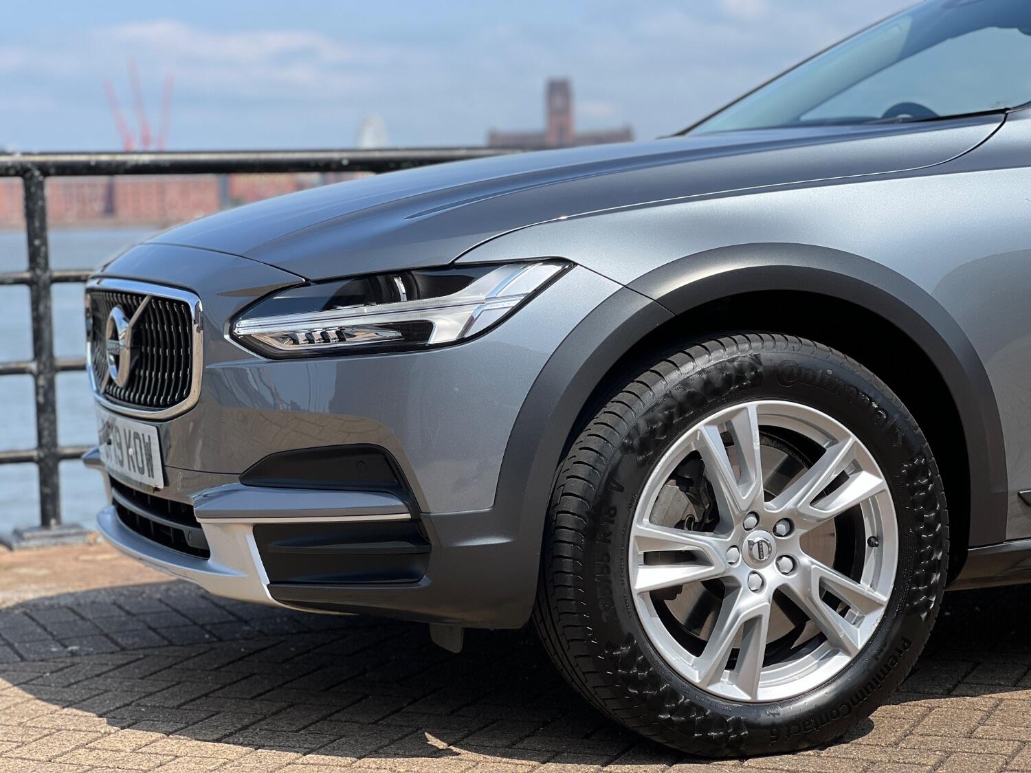 Volvo V90