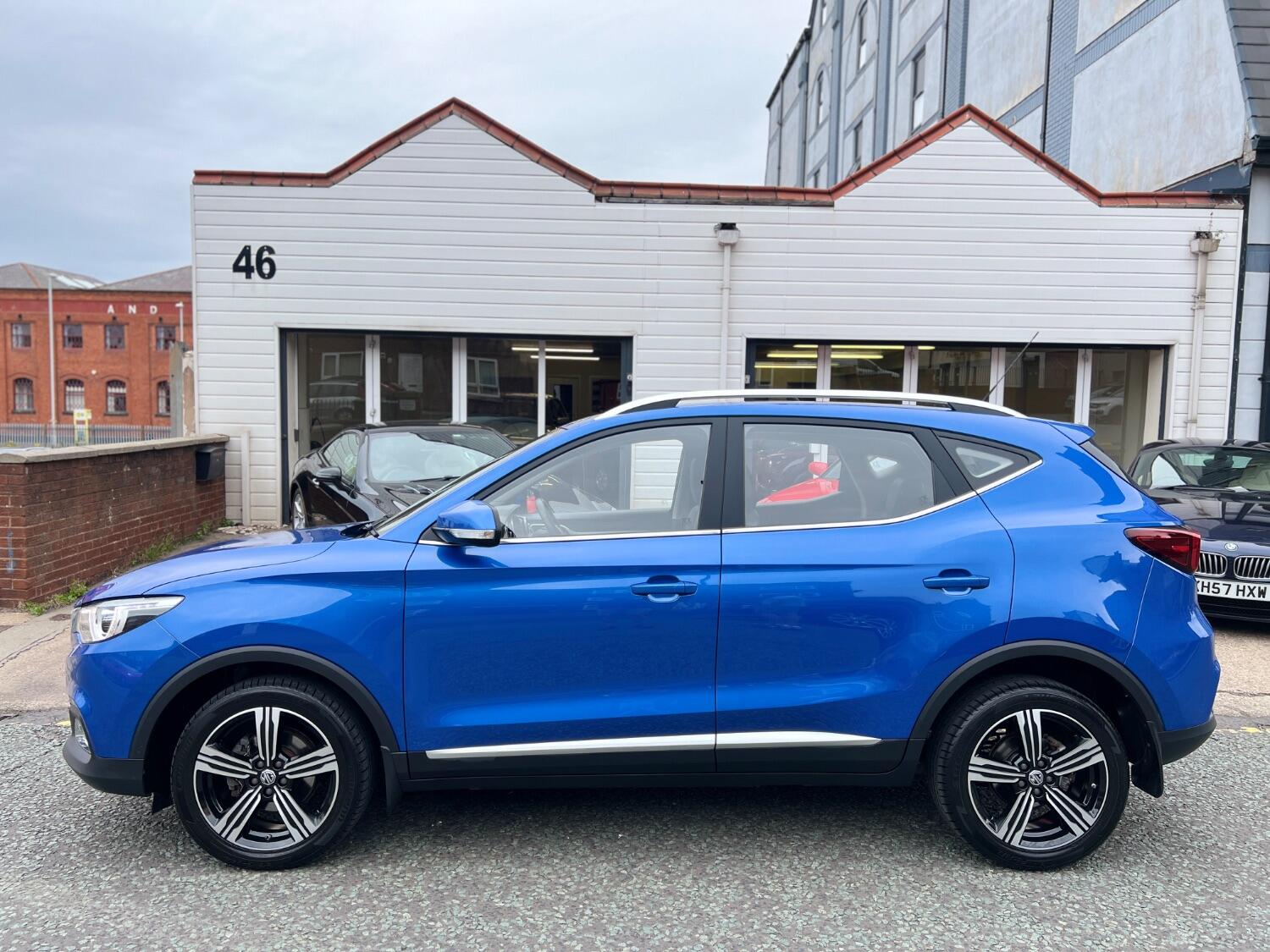 MG ZS