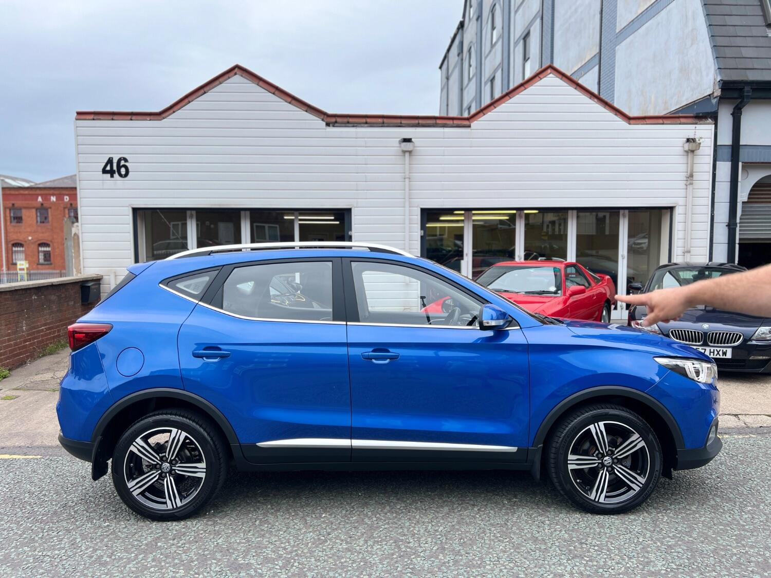 MG ZS