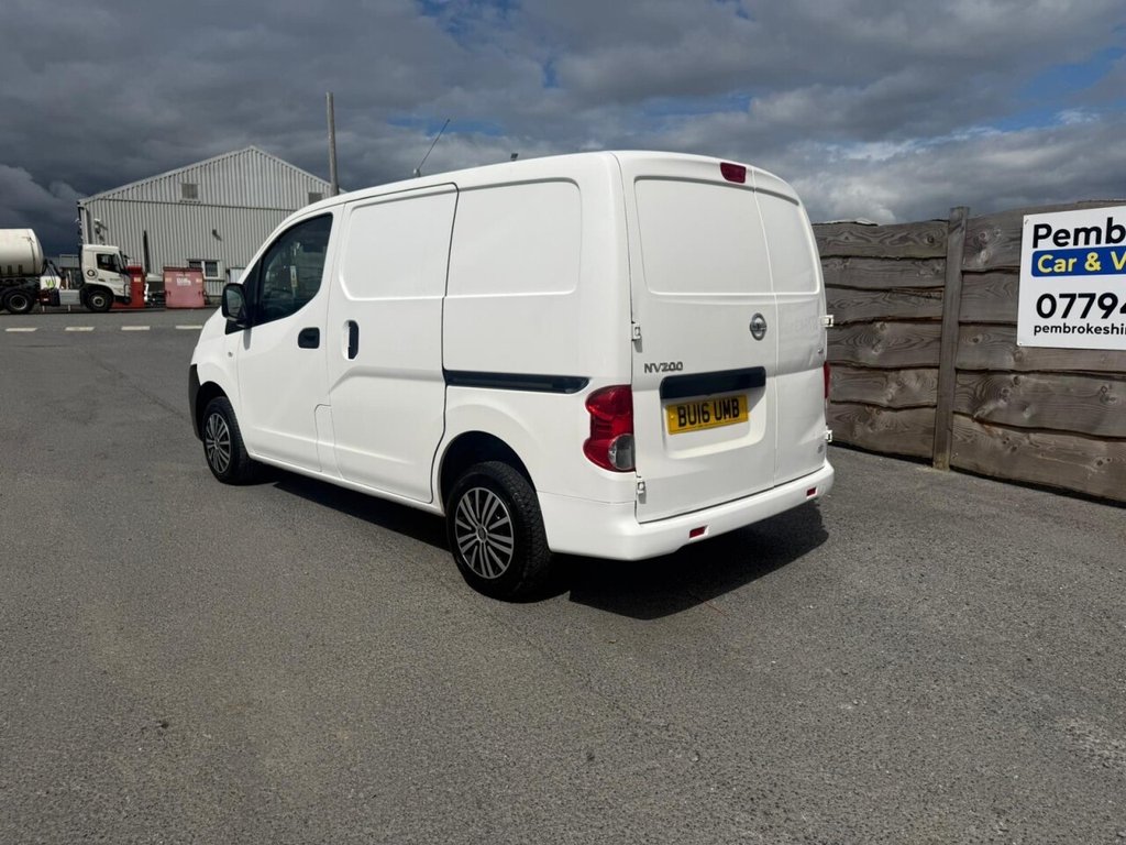 Nissan NV200