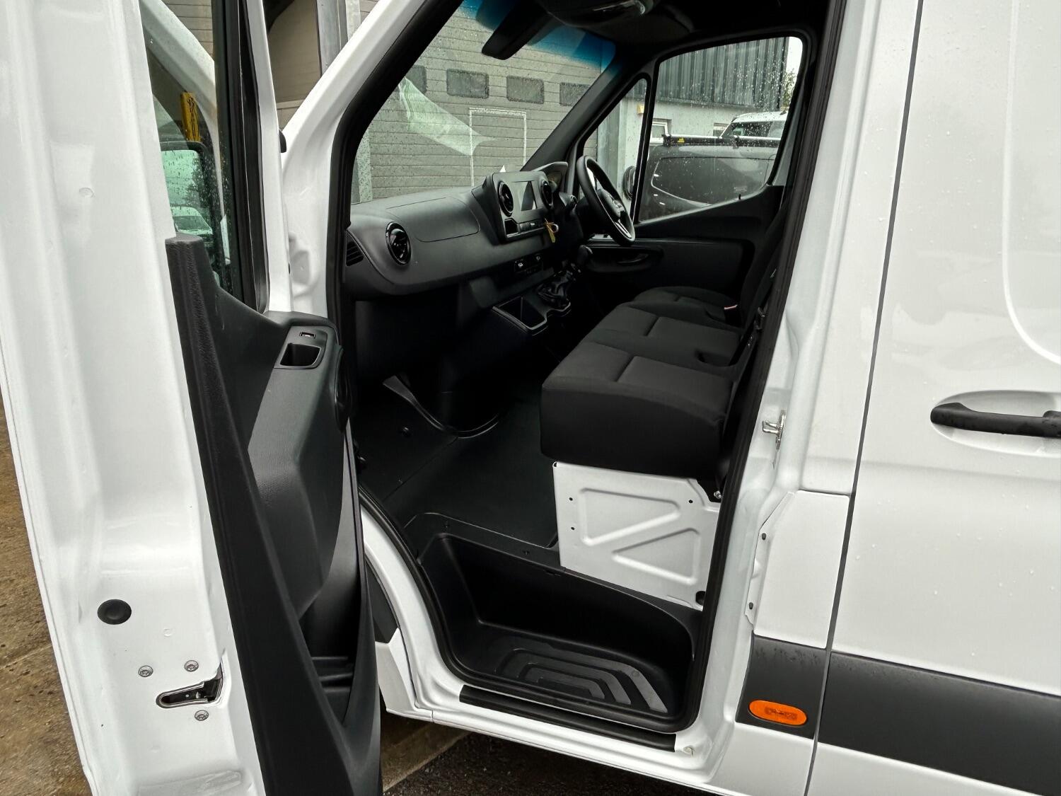 Mercedes Benz Sprinter