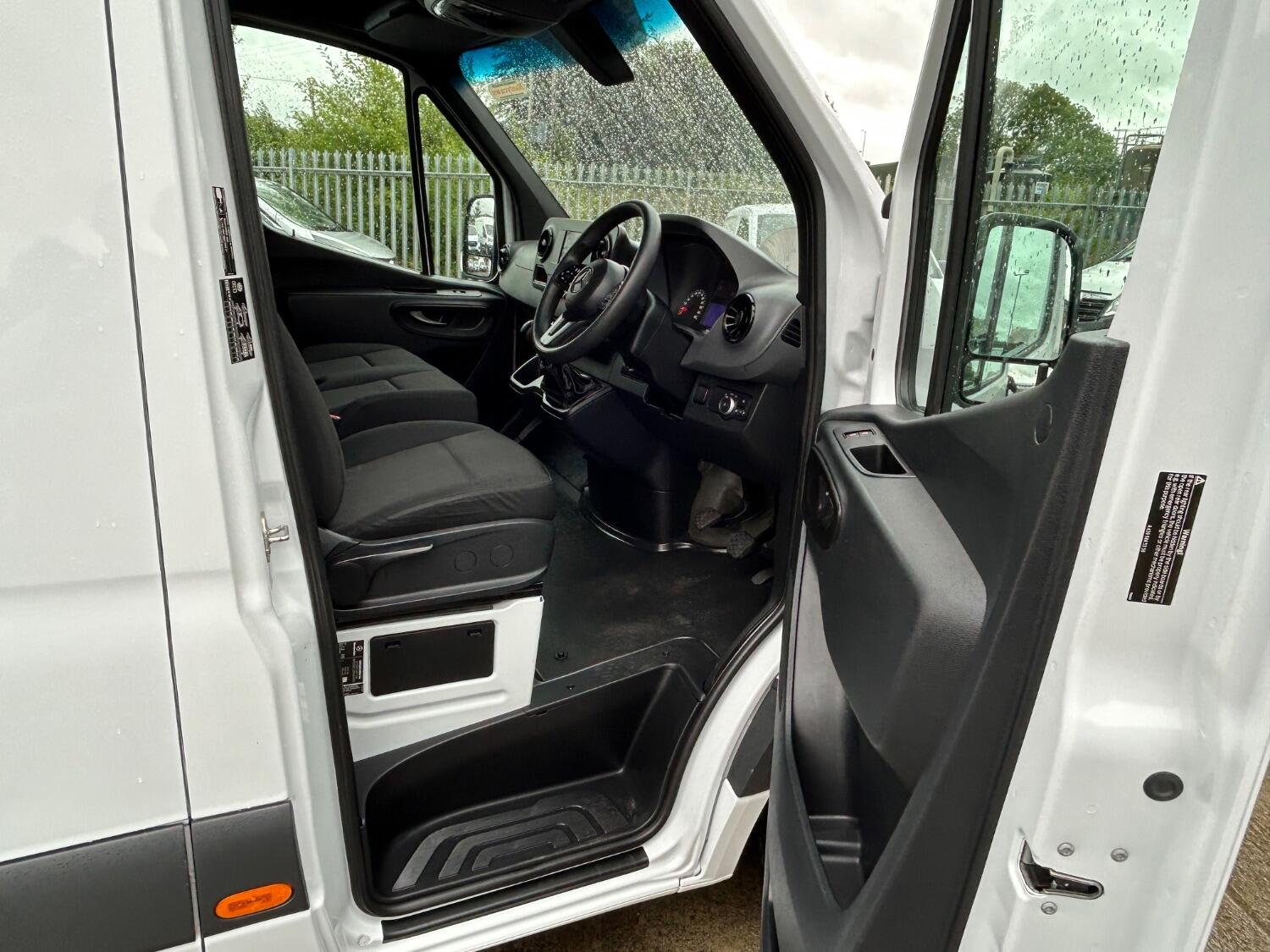 Mercedes Benz Sprinter