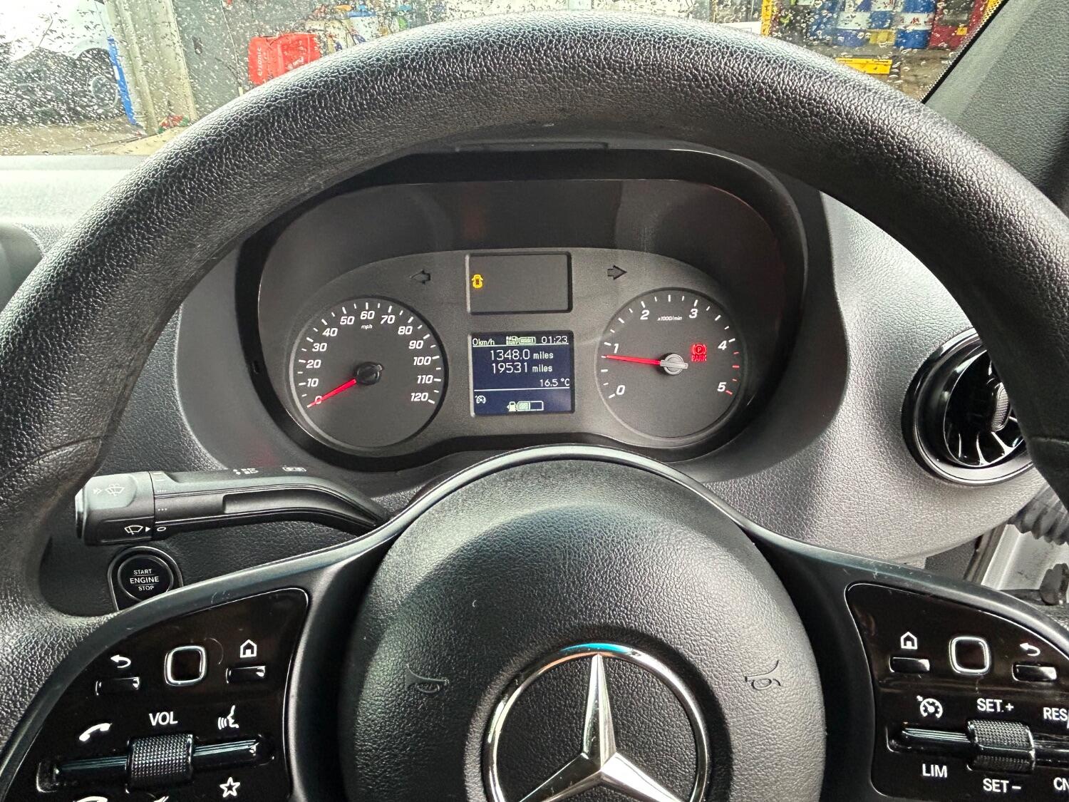 Mercedes Benz Sprinter