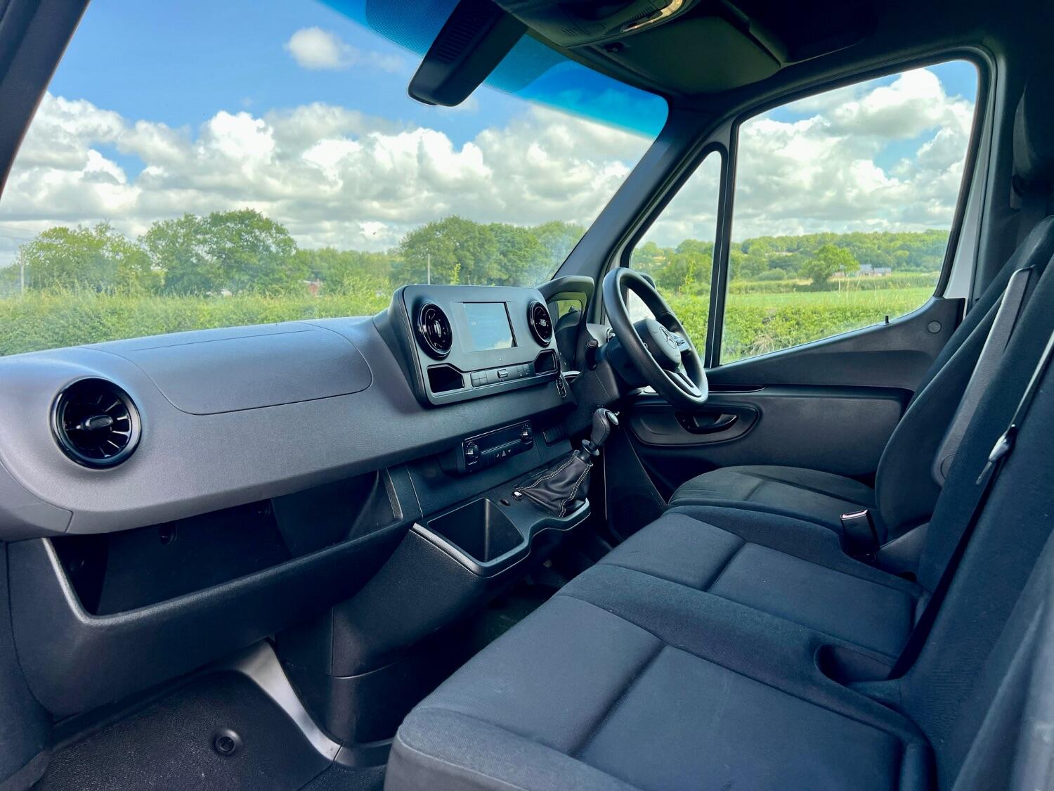 Mercedes Benz Sprinter