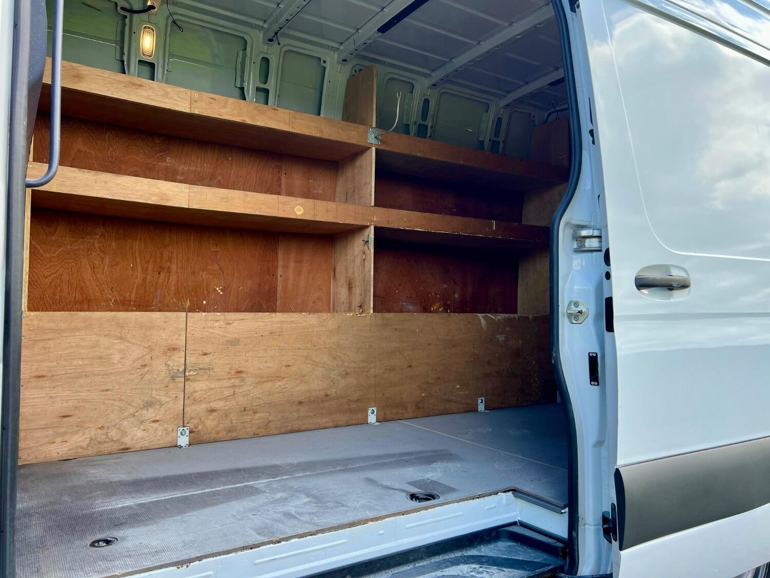 Mercedes Benz Sprinter