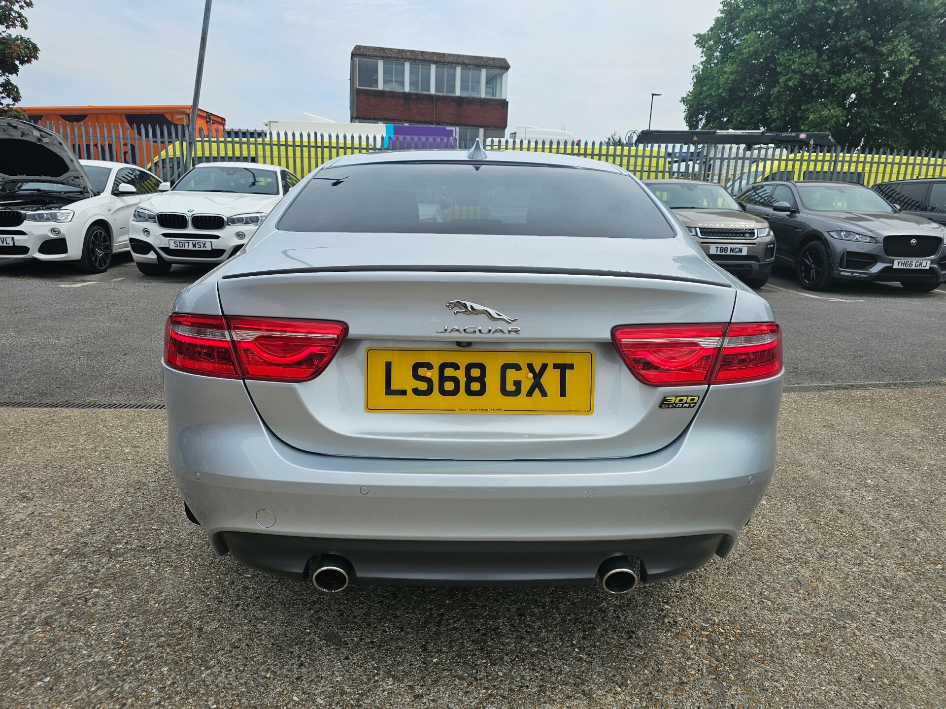 Jaguar XE