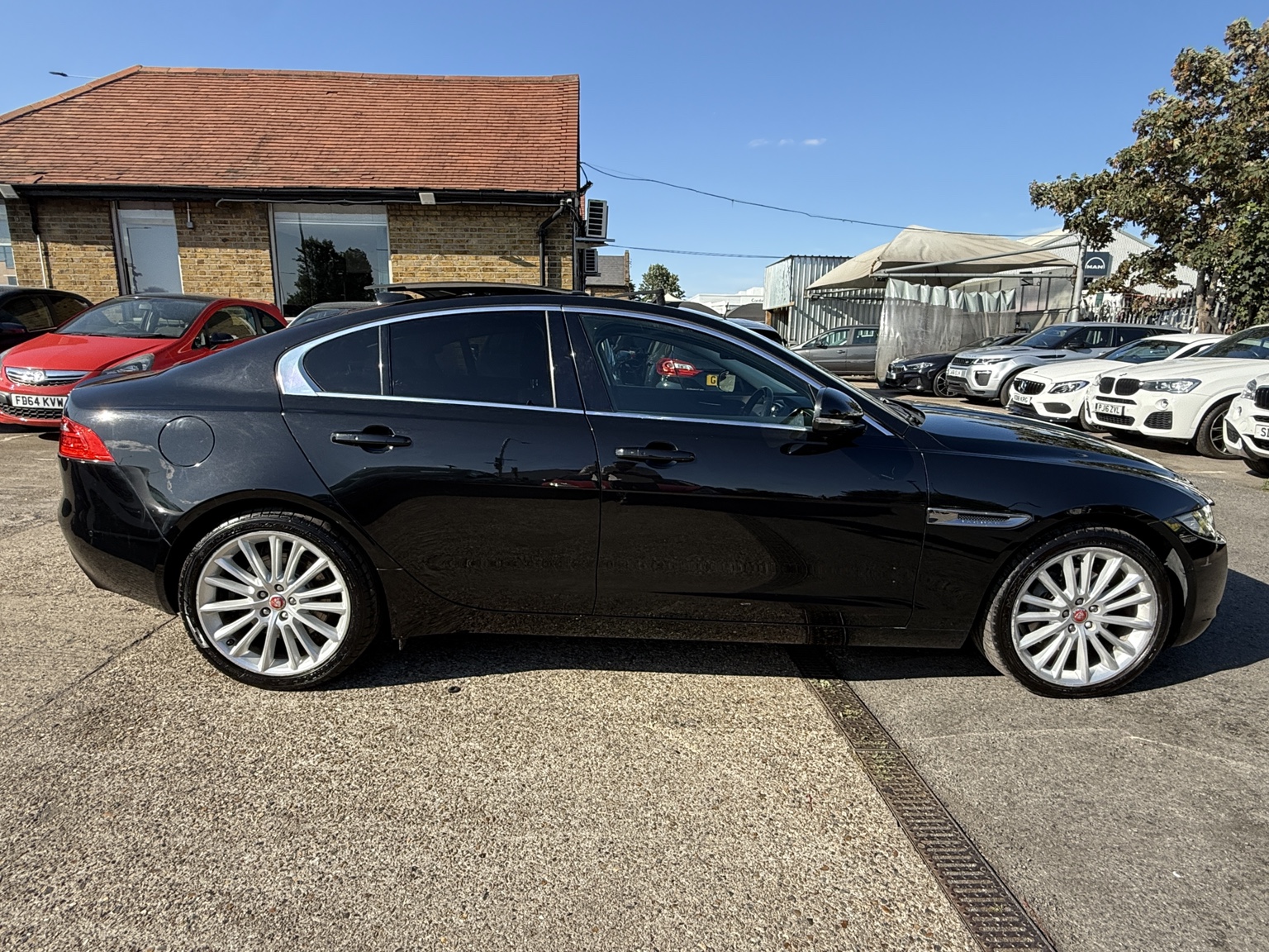 Jaguar XE
