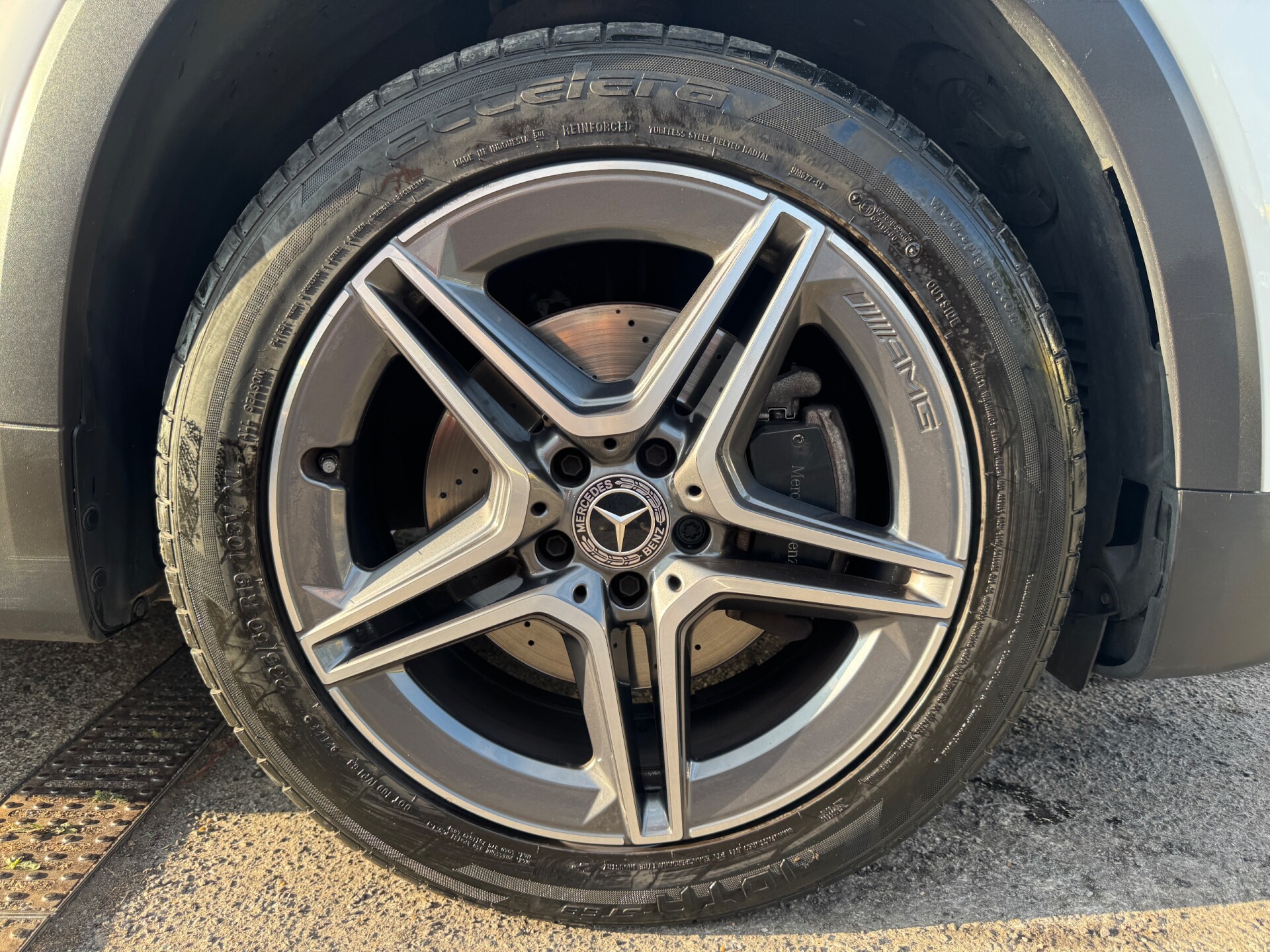 Mercedes Benz Glb