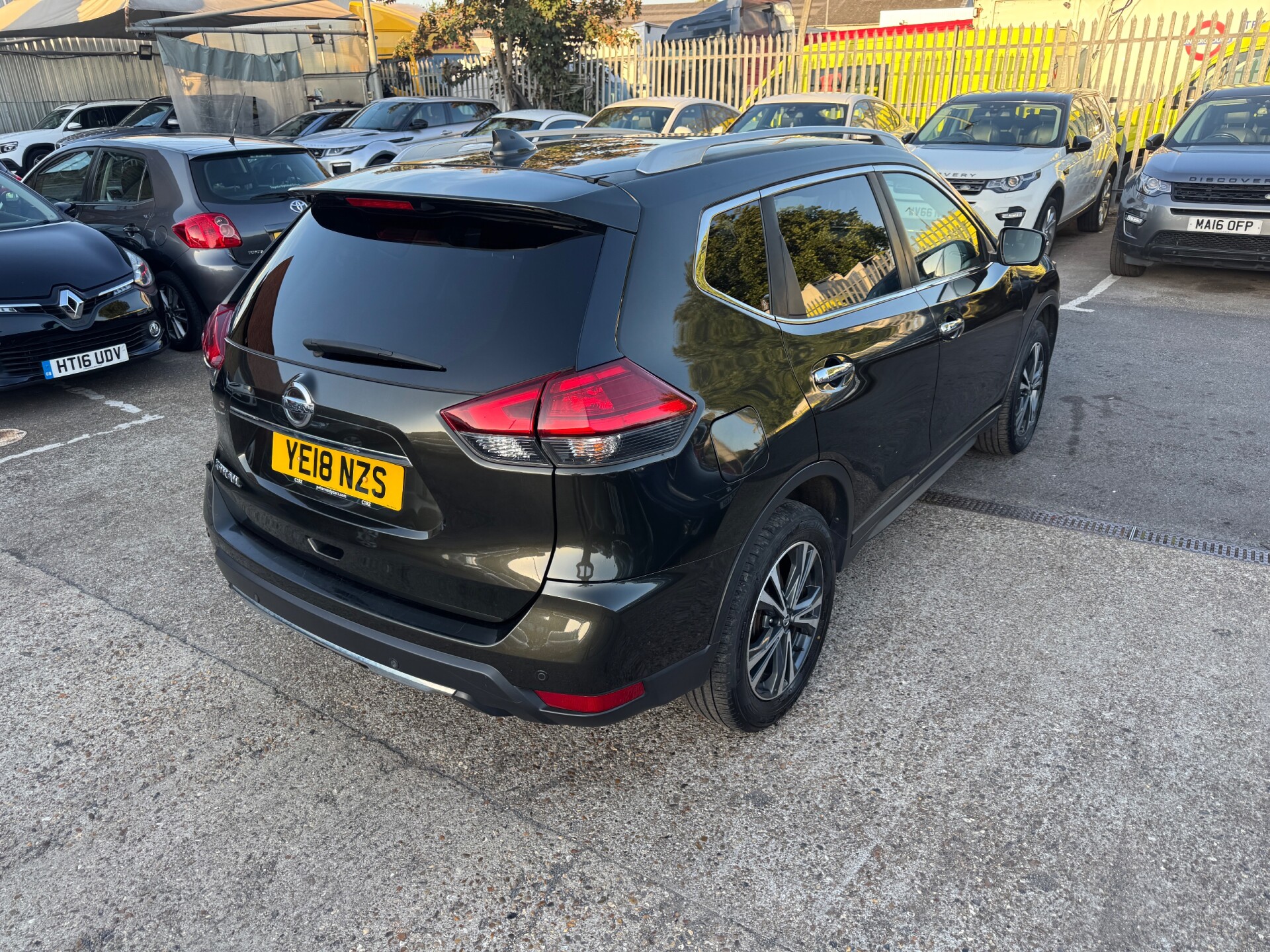 Nissan X Trail