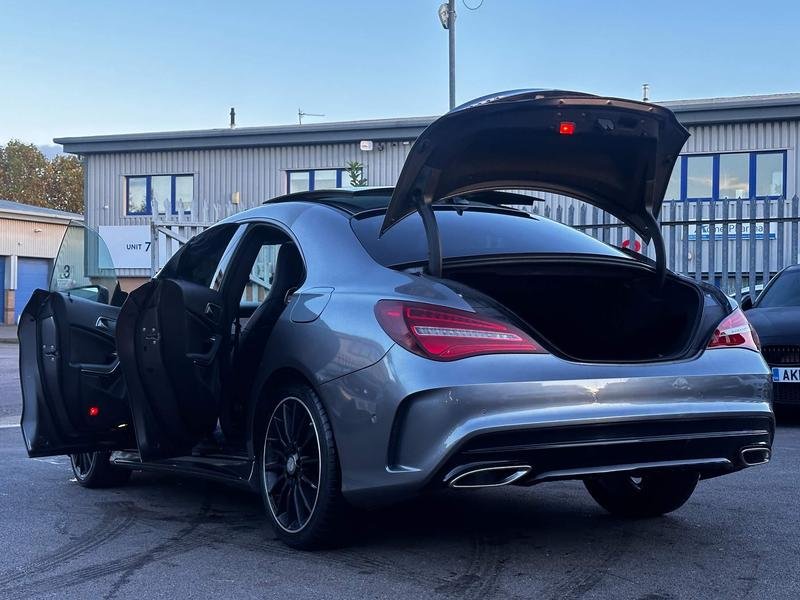 Mercedes Benz CLA