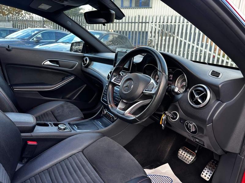 Mercedes Benz CLA
