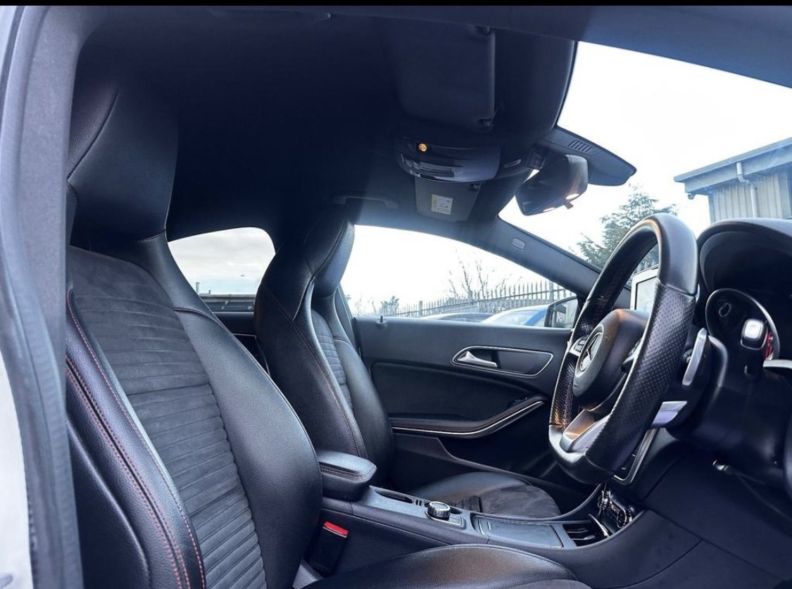 Mercedes Benz CLA