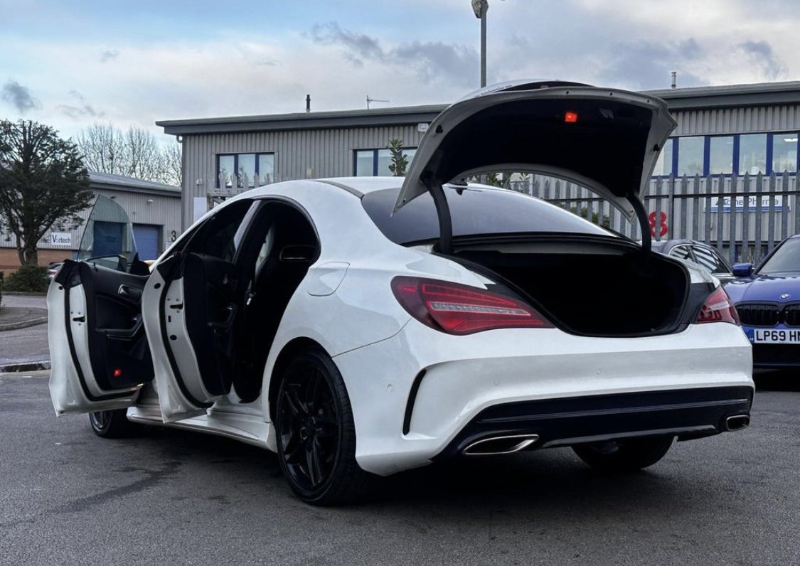Mercedes Benz CLA