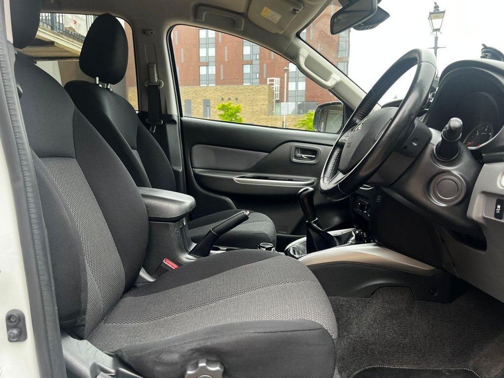 Mitsubishi L200