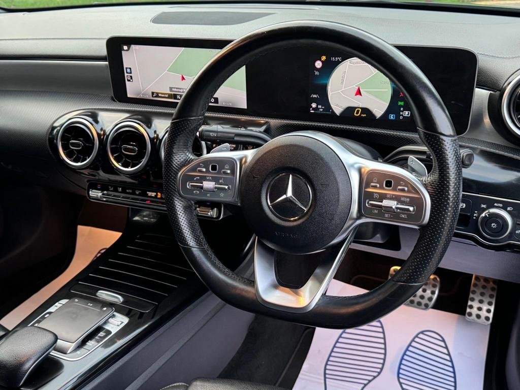 Mercedes Benz CLA