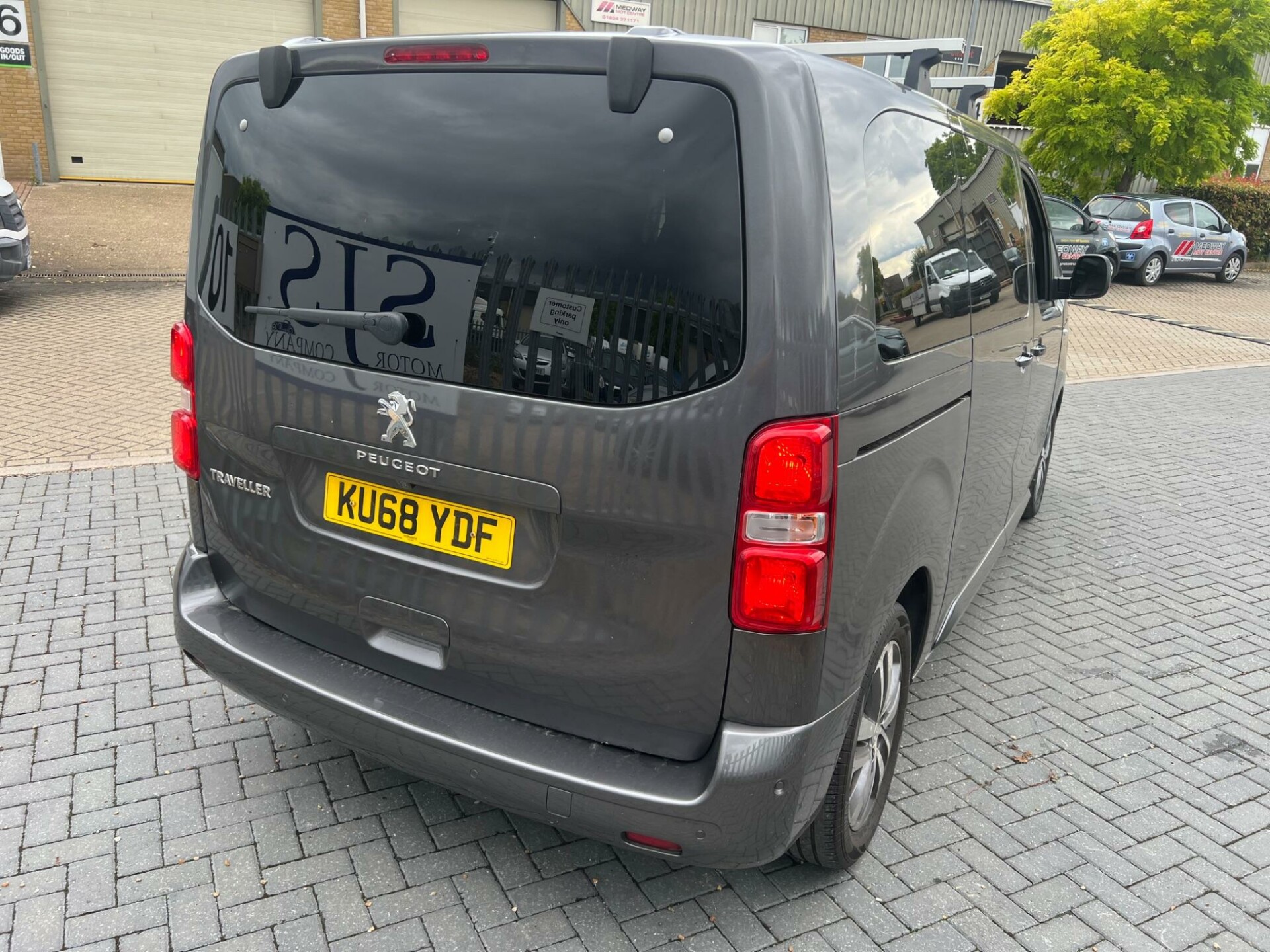 Peugeot Traveller