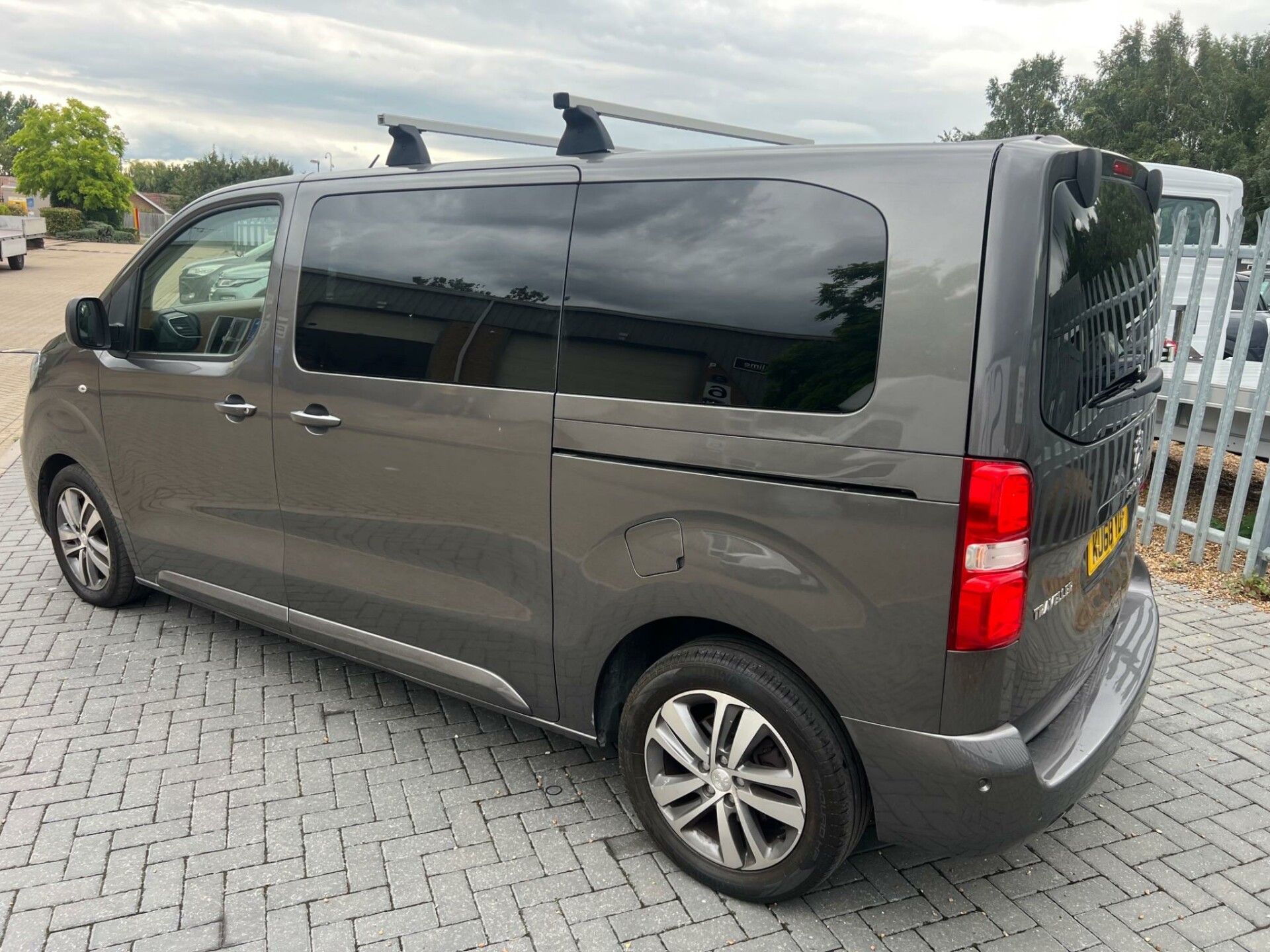 Peugeot Traveller