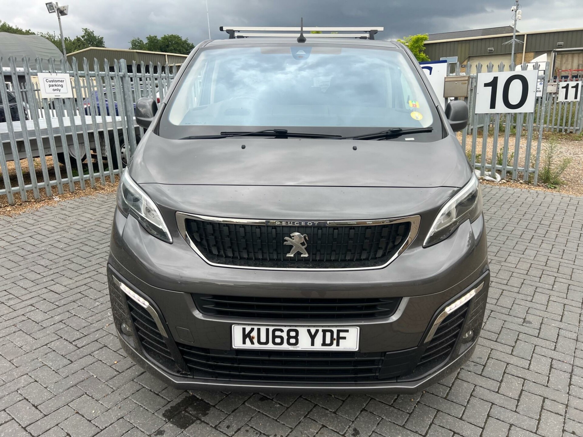 Peugeot Traveller