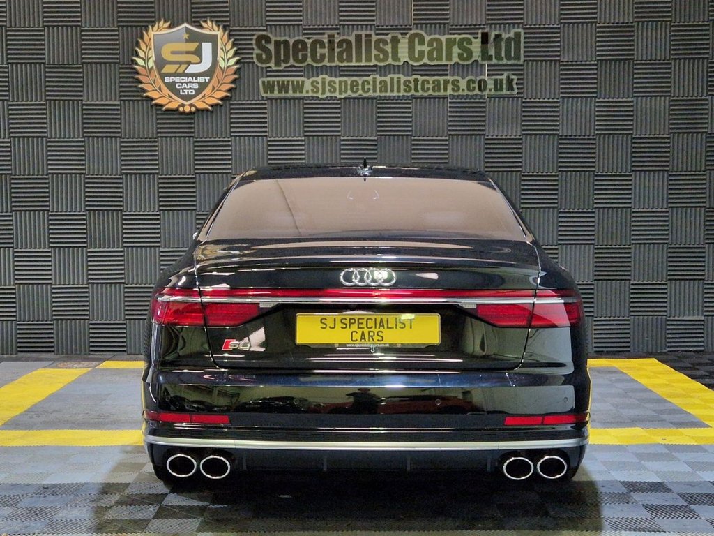 Audi S8