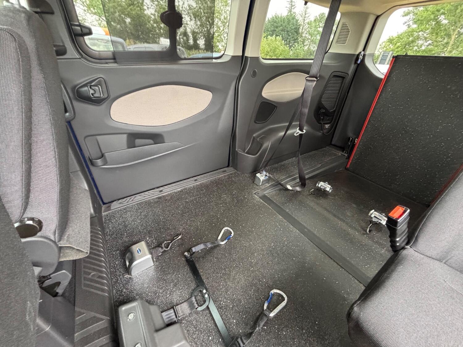 Ford Tourneo