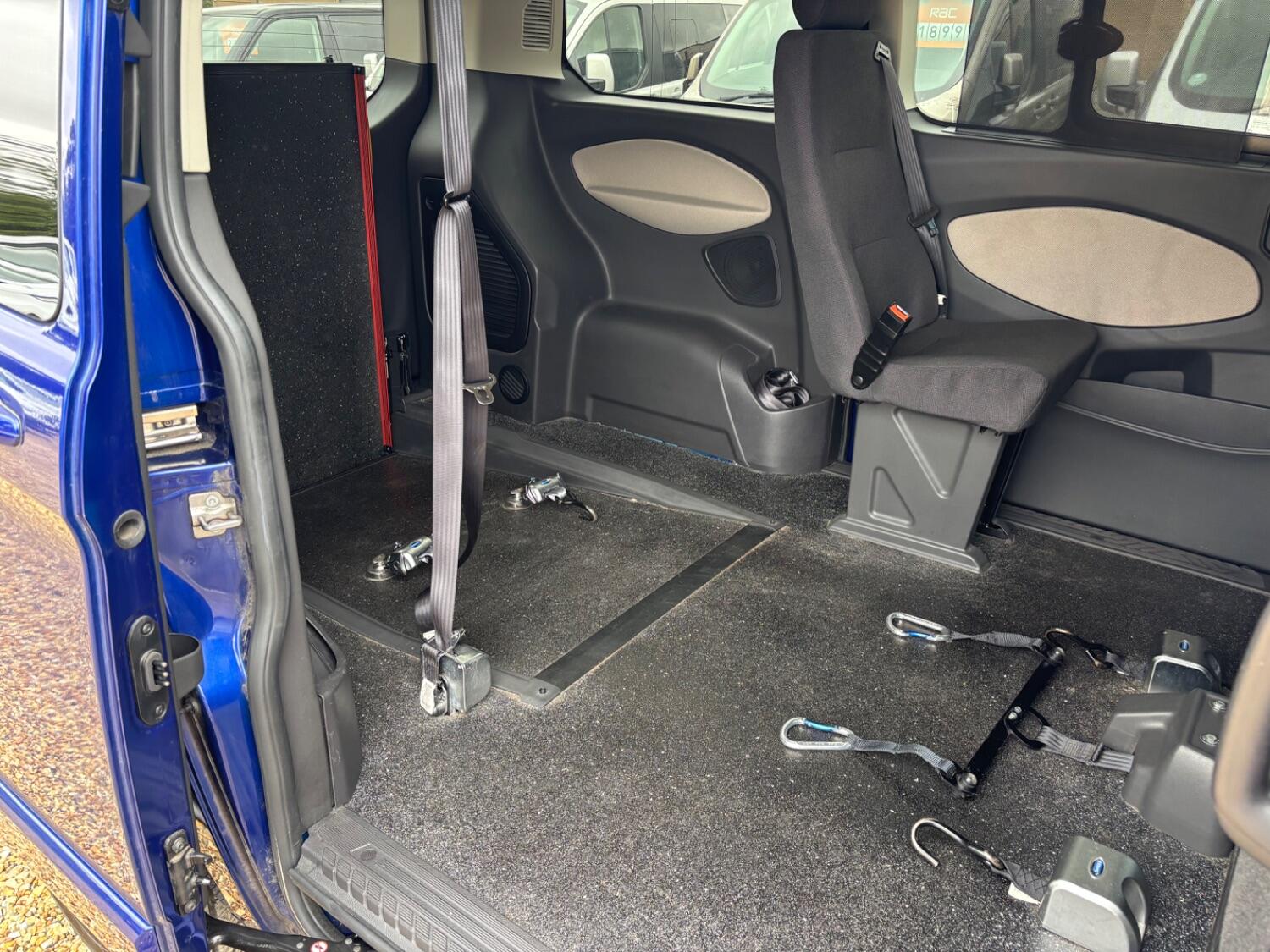 Ford Tourneo