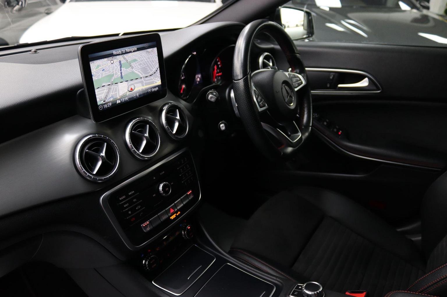 Mercedes Benz CLA