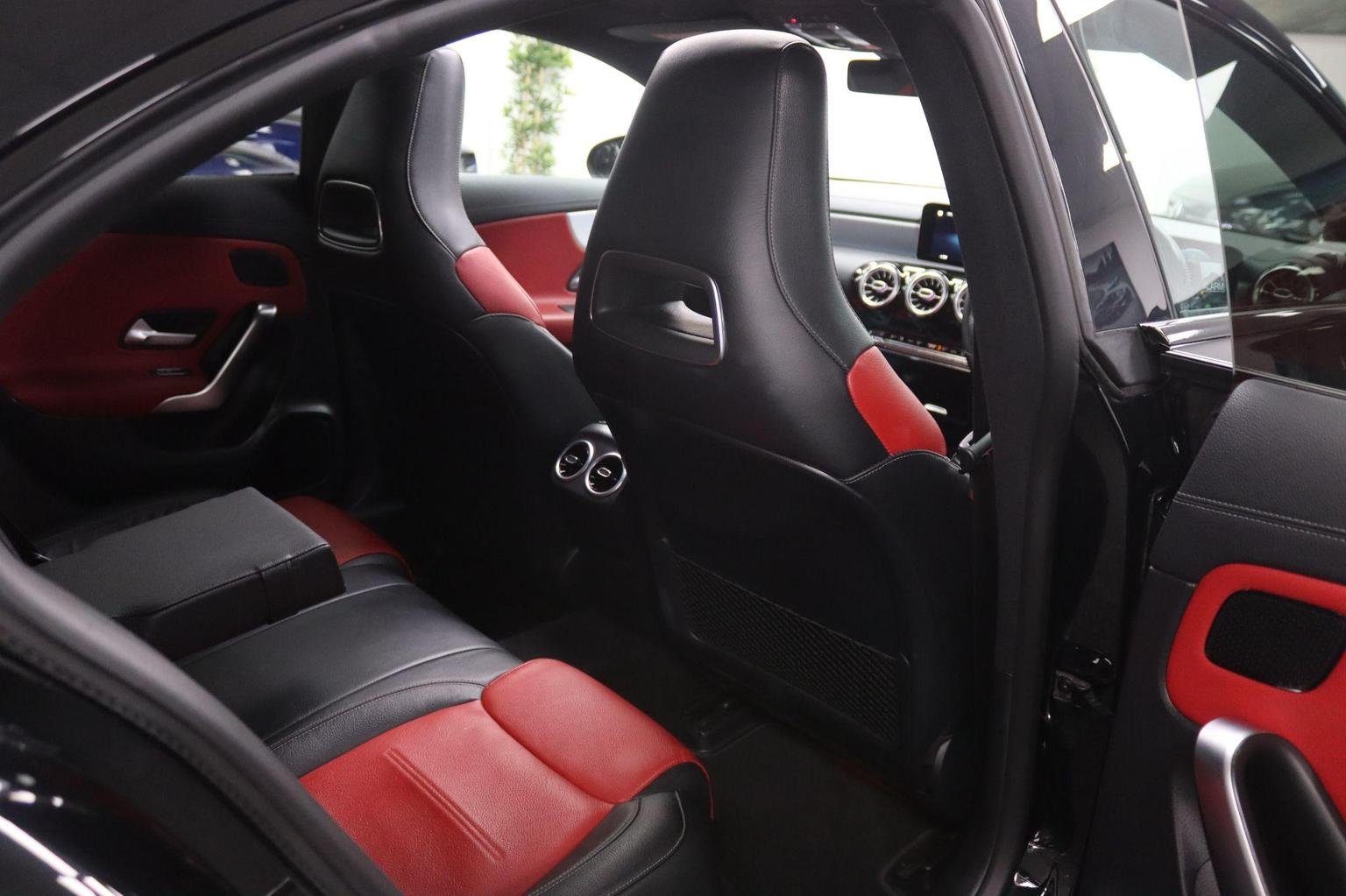 Mercedes Benz CLA