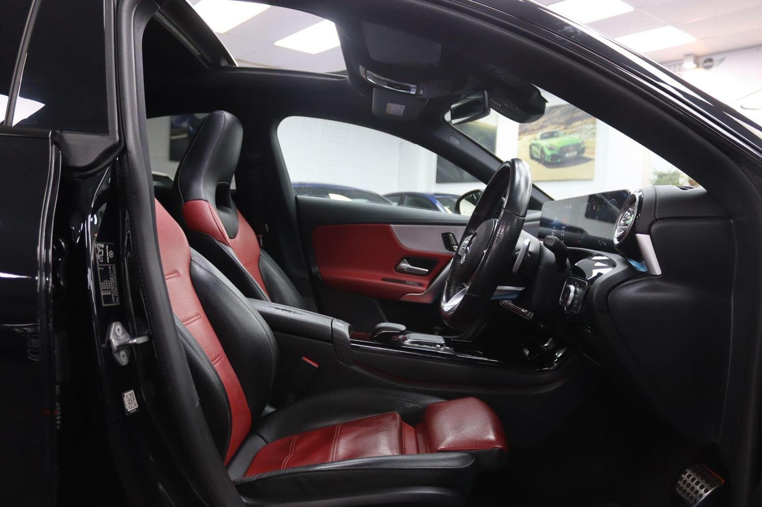 Mercedes Benz CLA