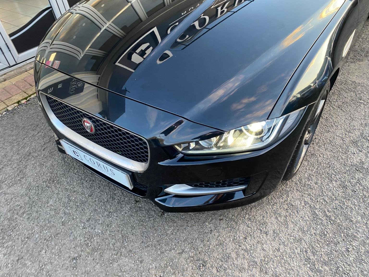 Jaguar XE
