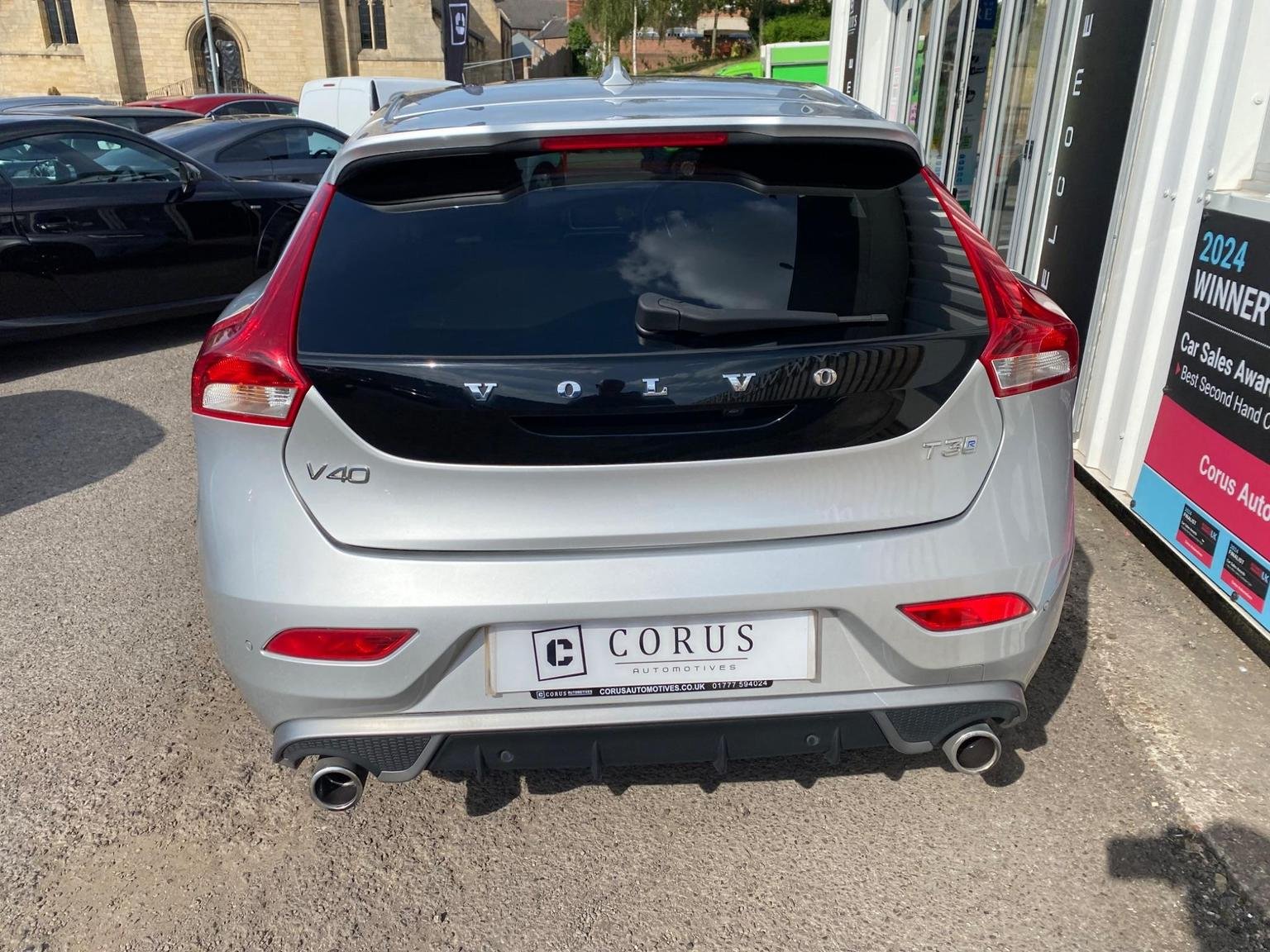 Volvo V40
