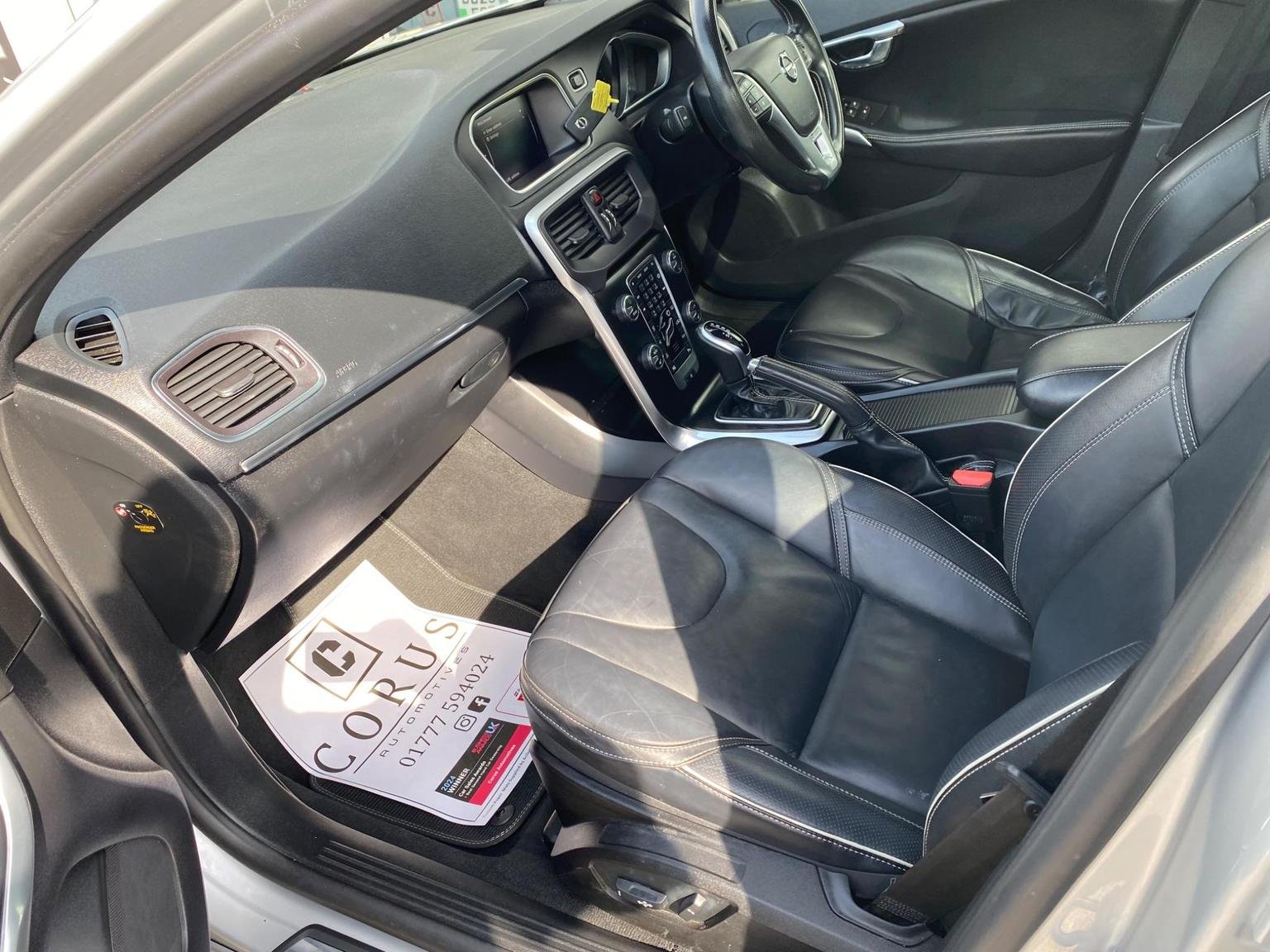 Volvo V40