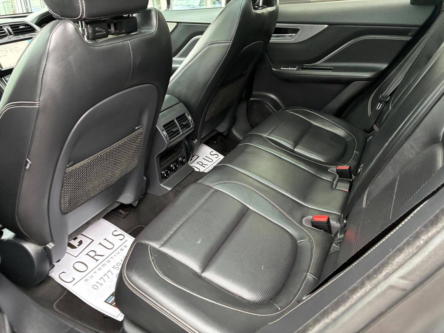 Jaguar F Pace