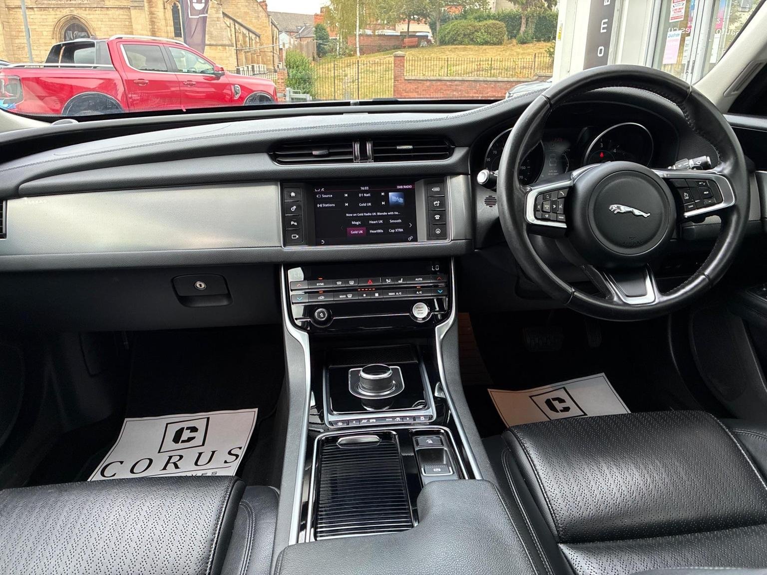 Jaguar XF