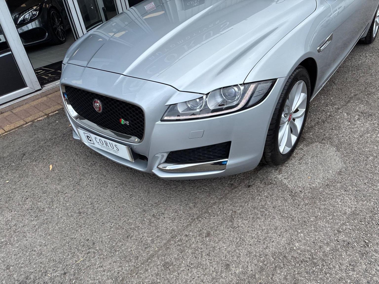 Jaguar XF