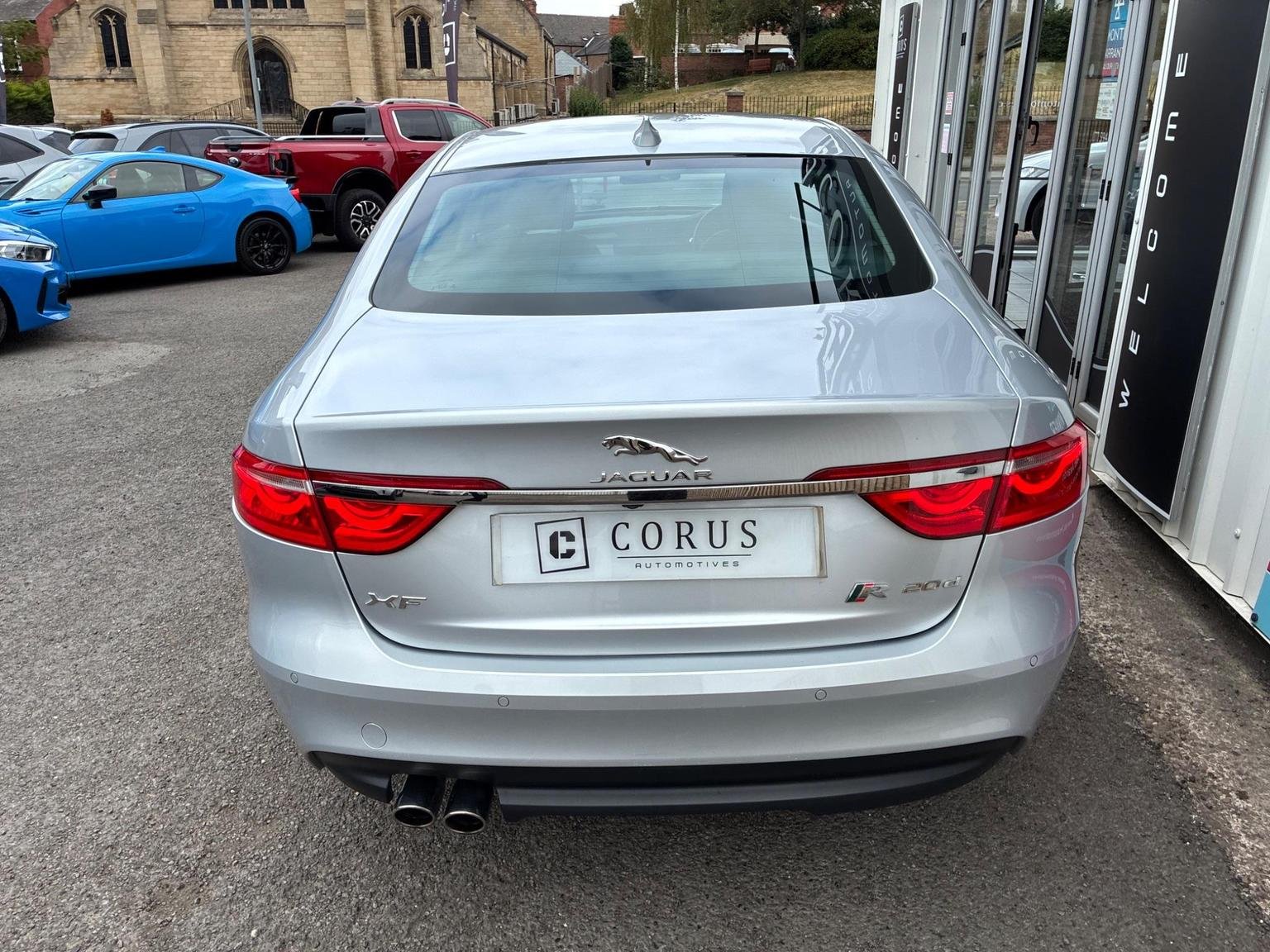 Jaguar XF