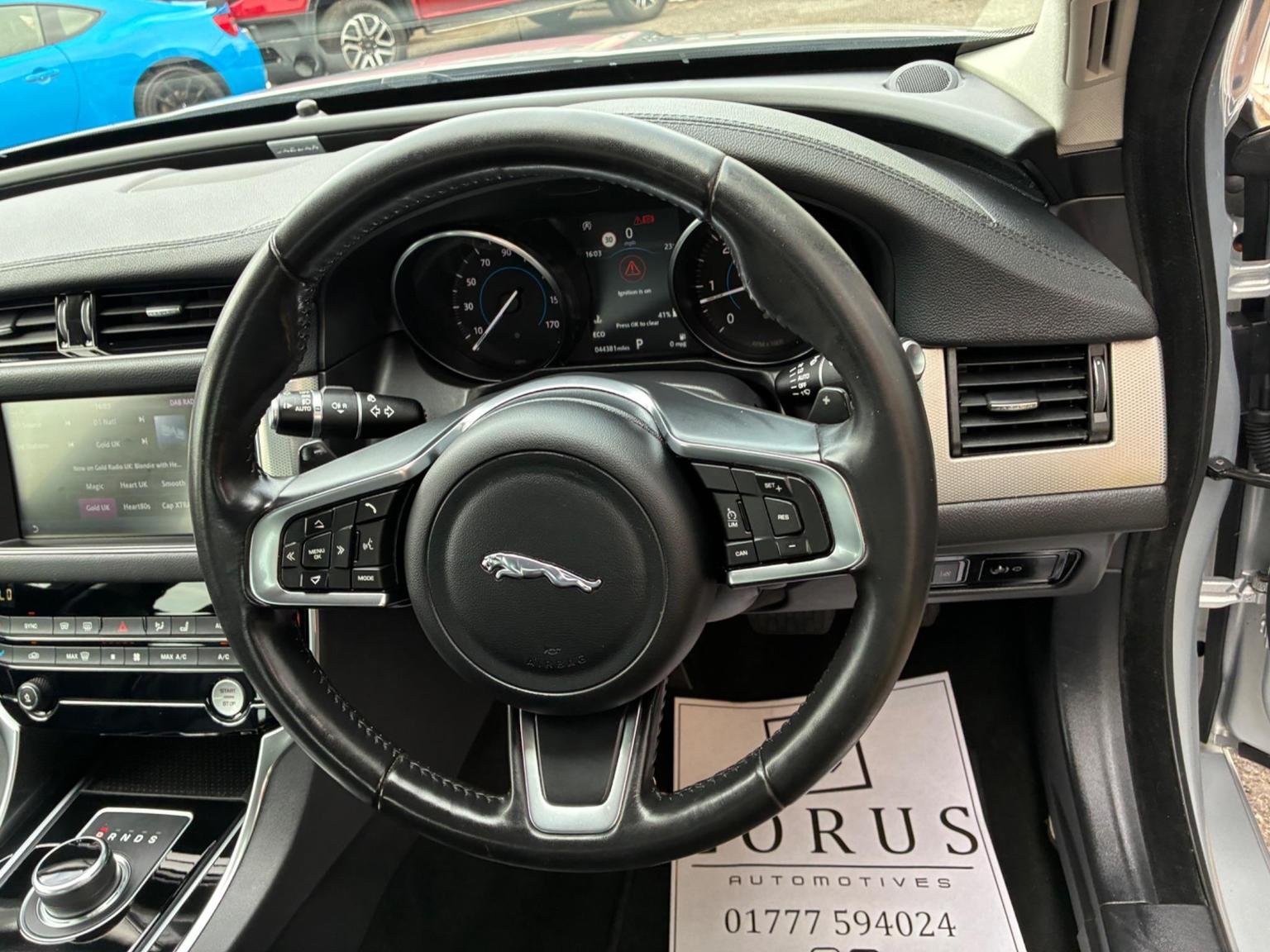 Jaguar XF