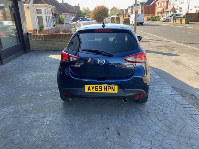 Mazda 2