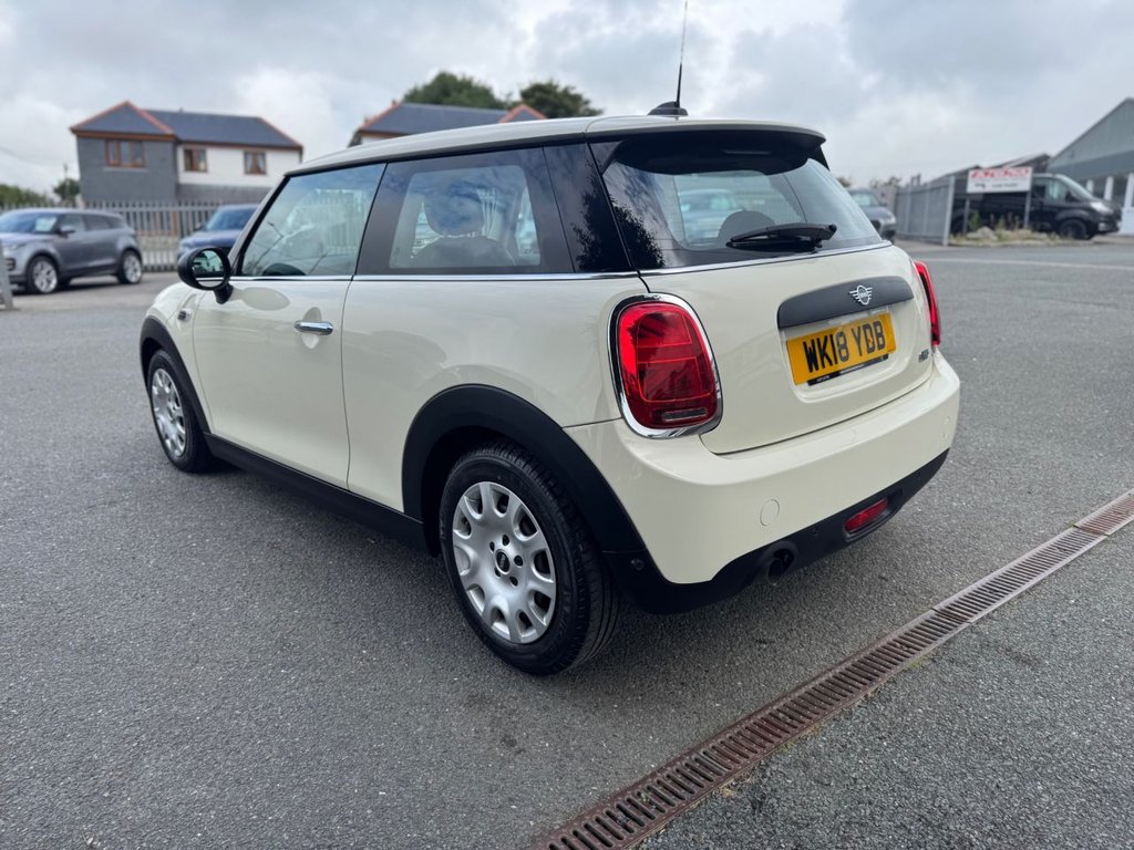 MINI Hatch