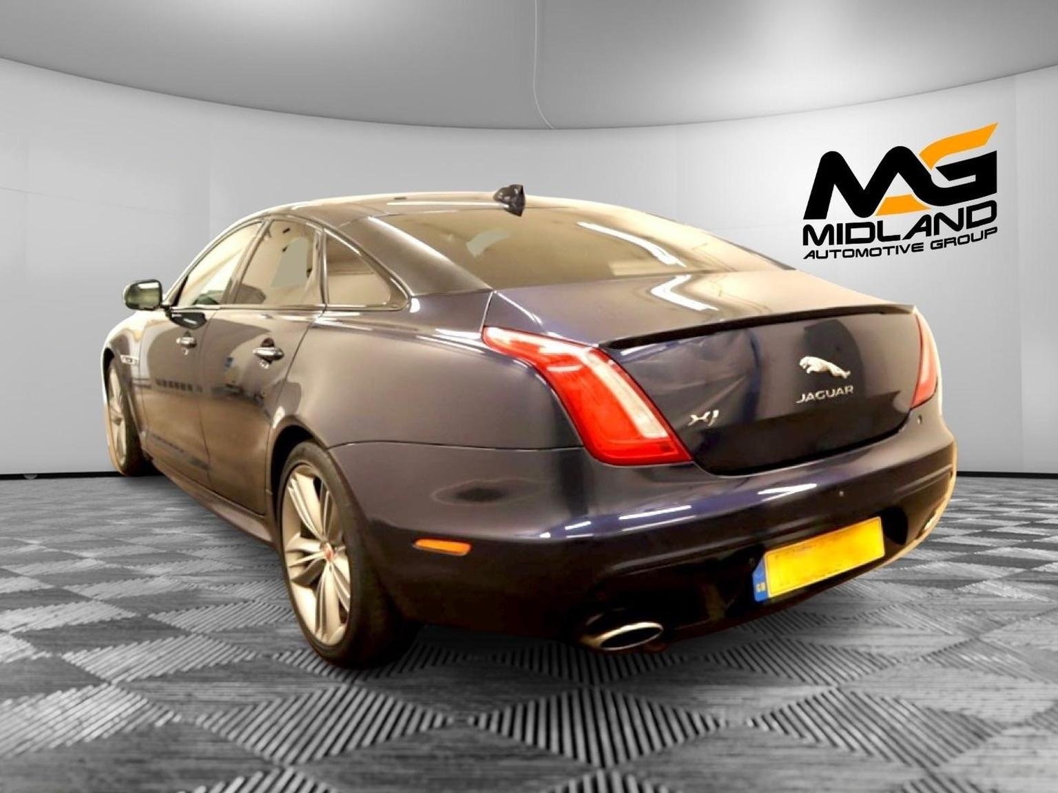Jaguar XJ