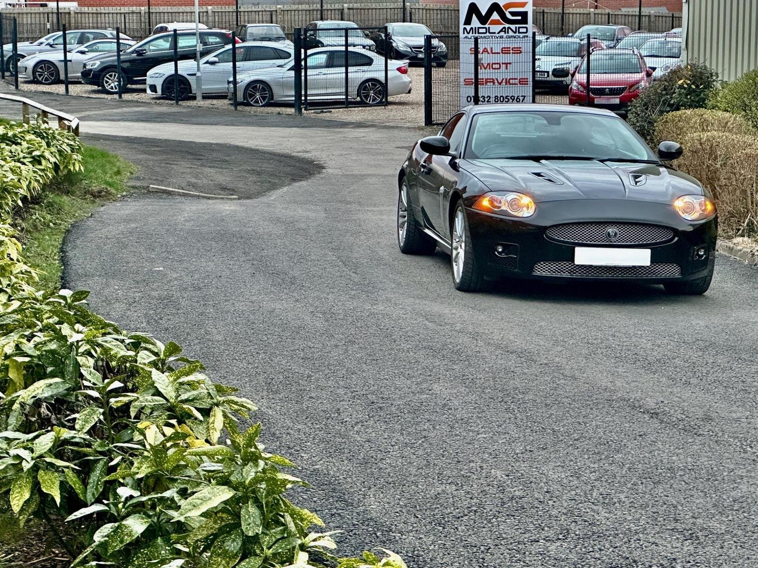 Jaguar XJ