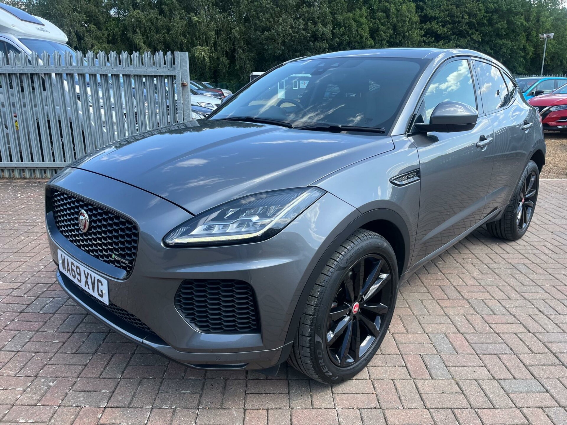Jaguar E Pace