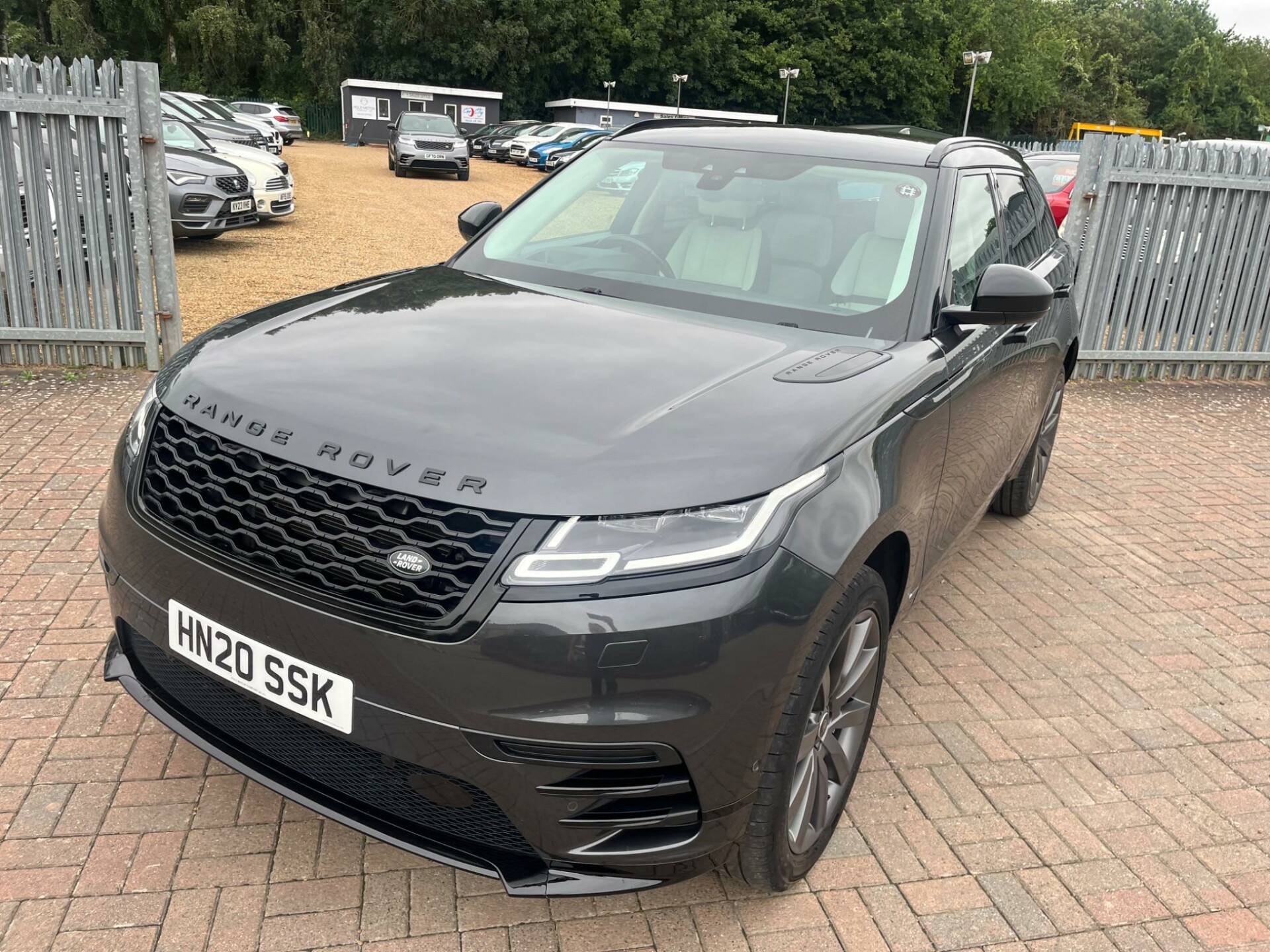 Land Rover Range Rover Velar