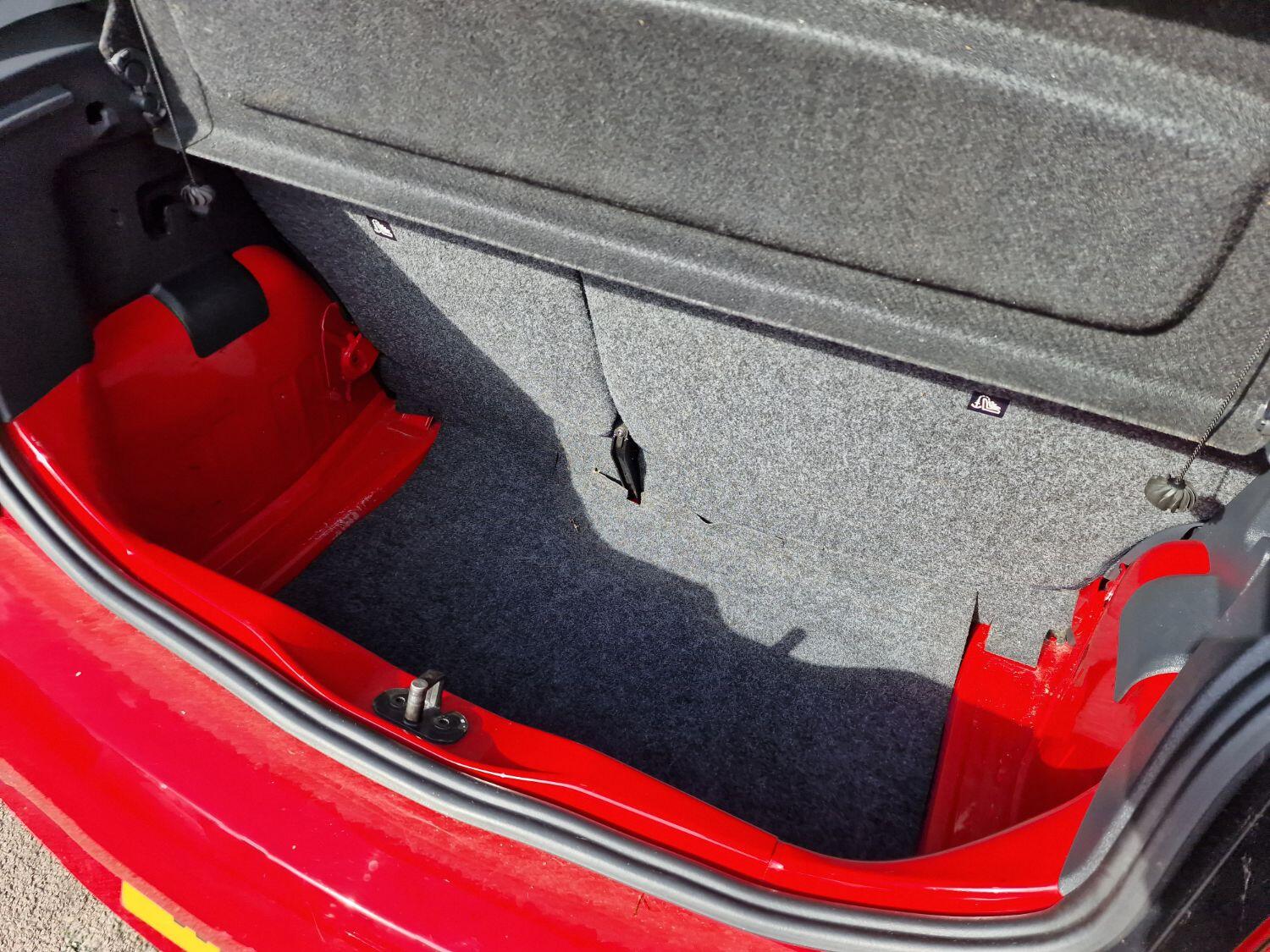 SEAT Mii