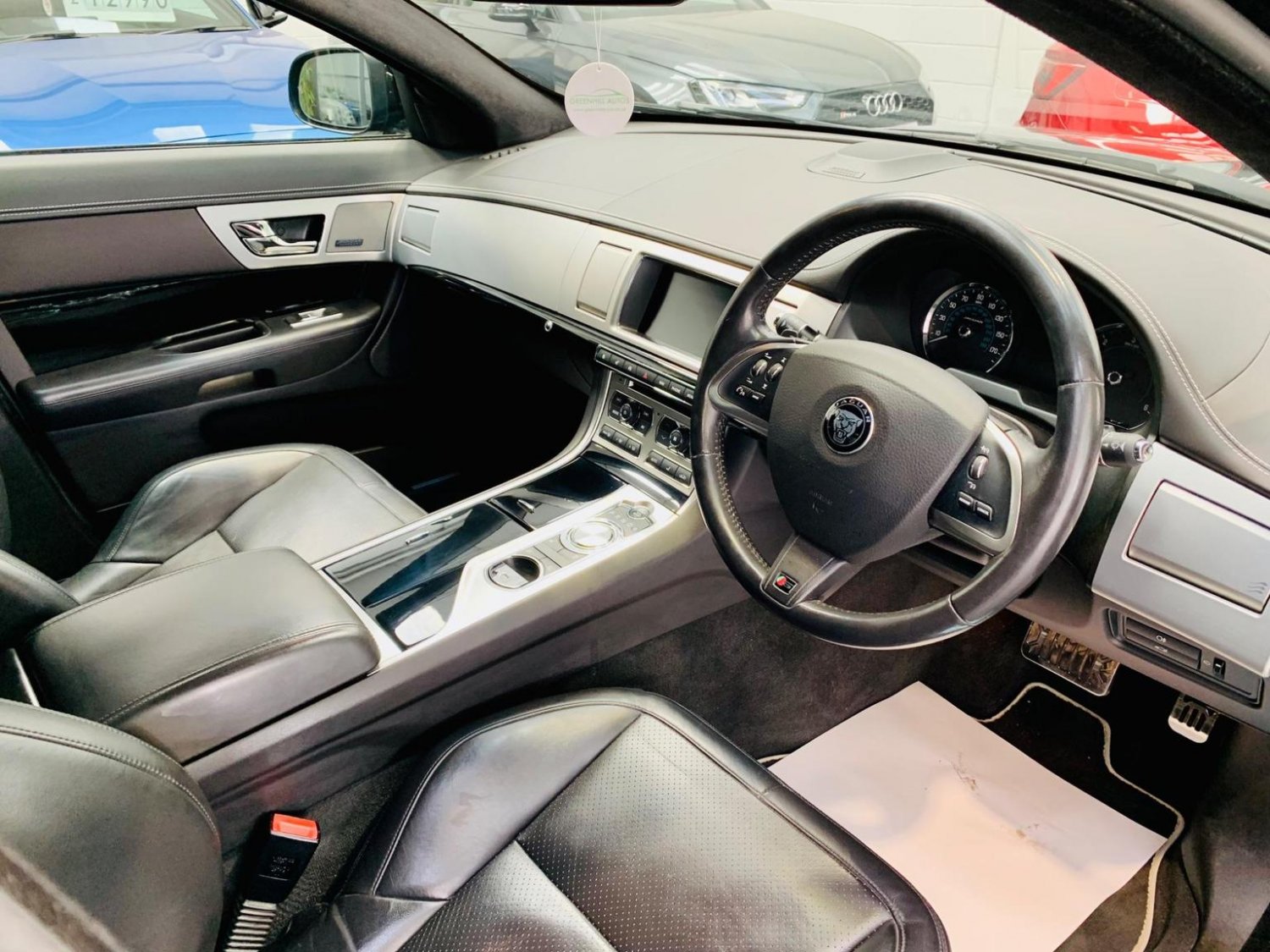 Jaguar XF