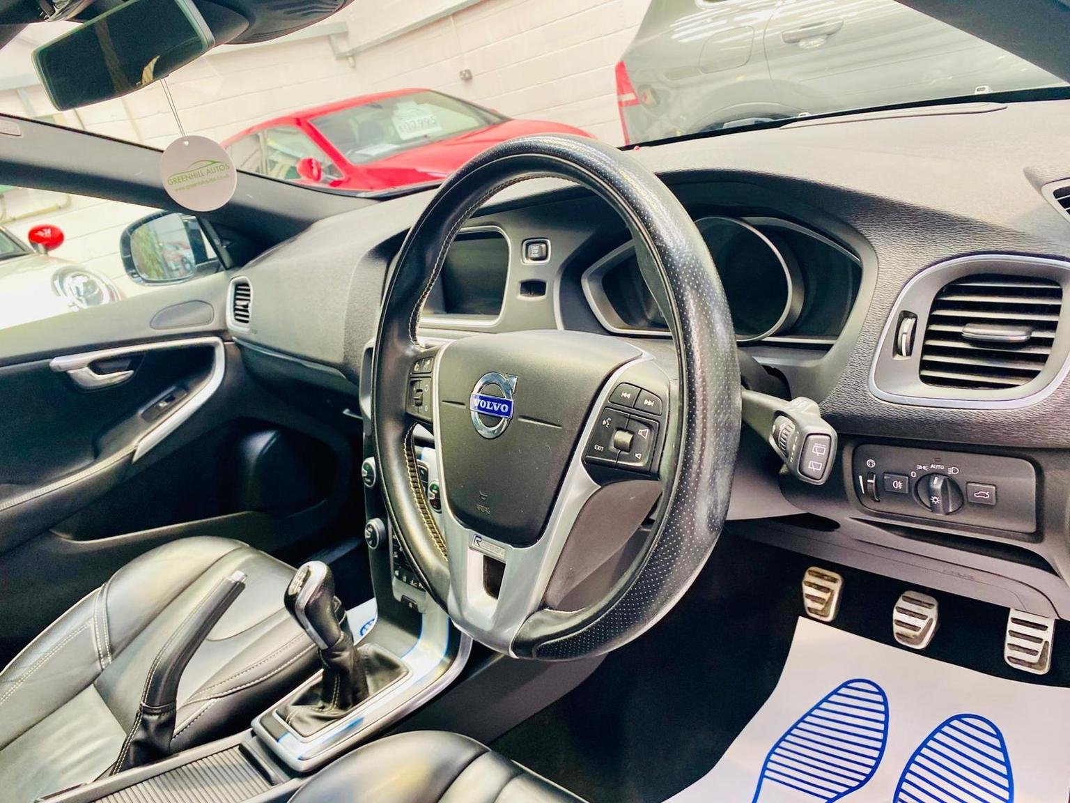 Volvo V40