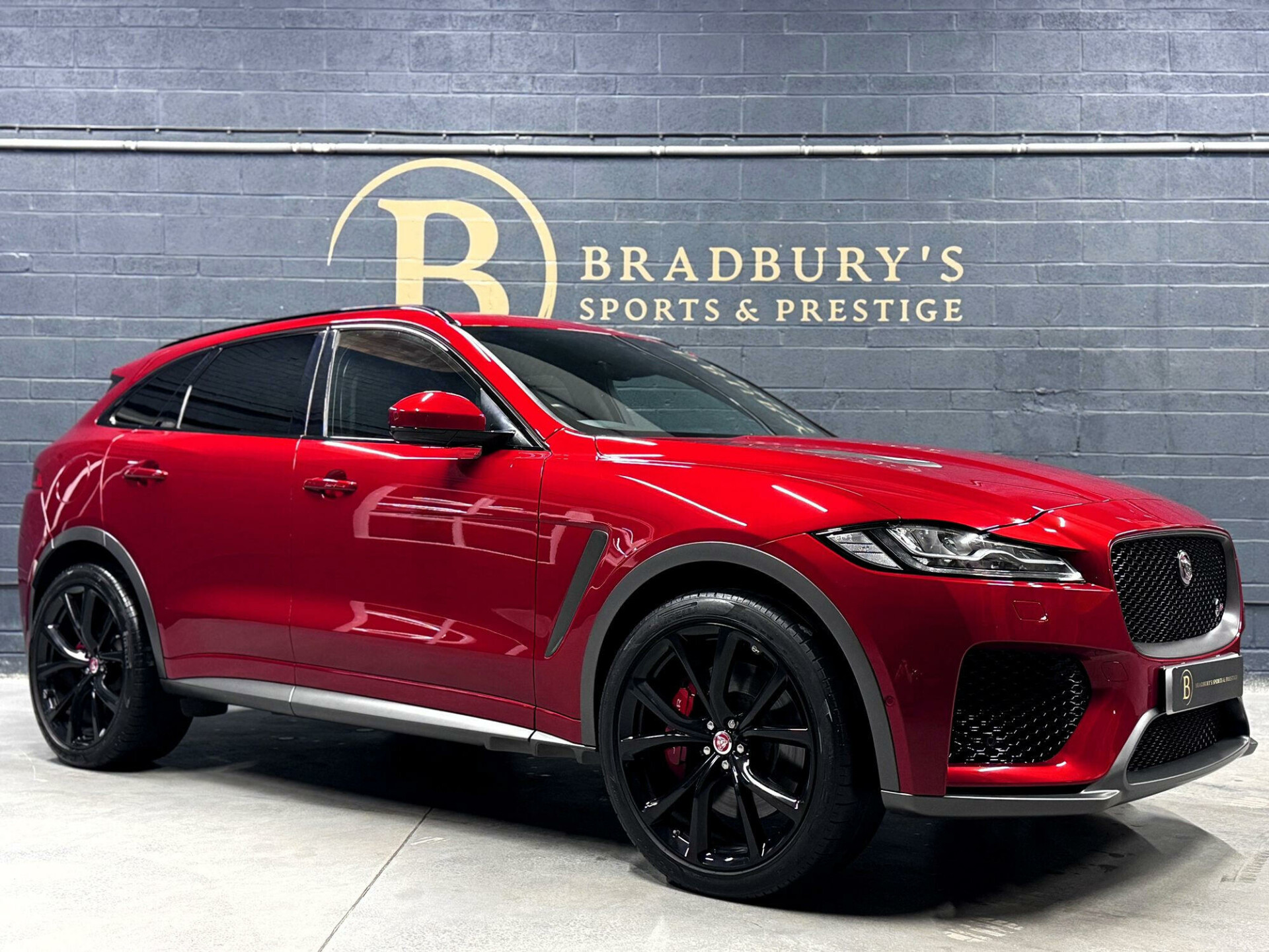 Jaguar F Pace