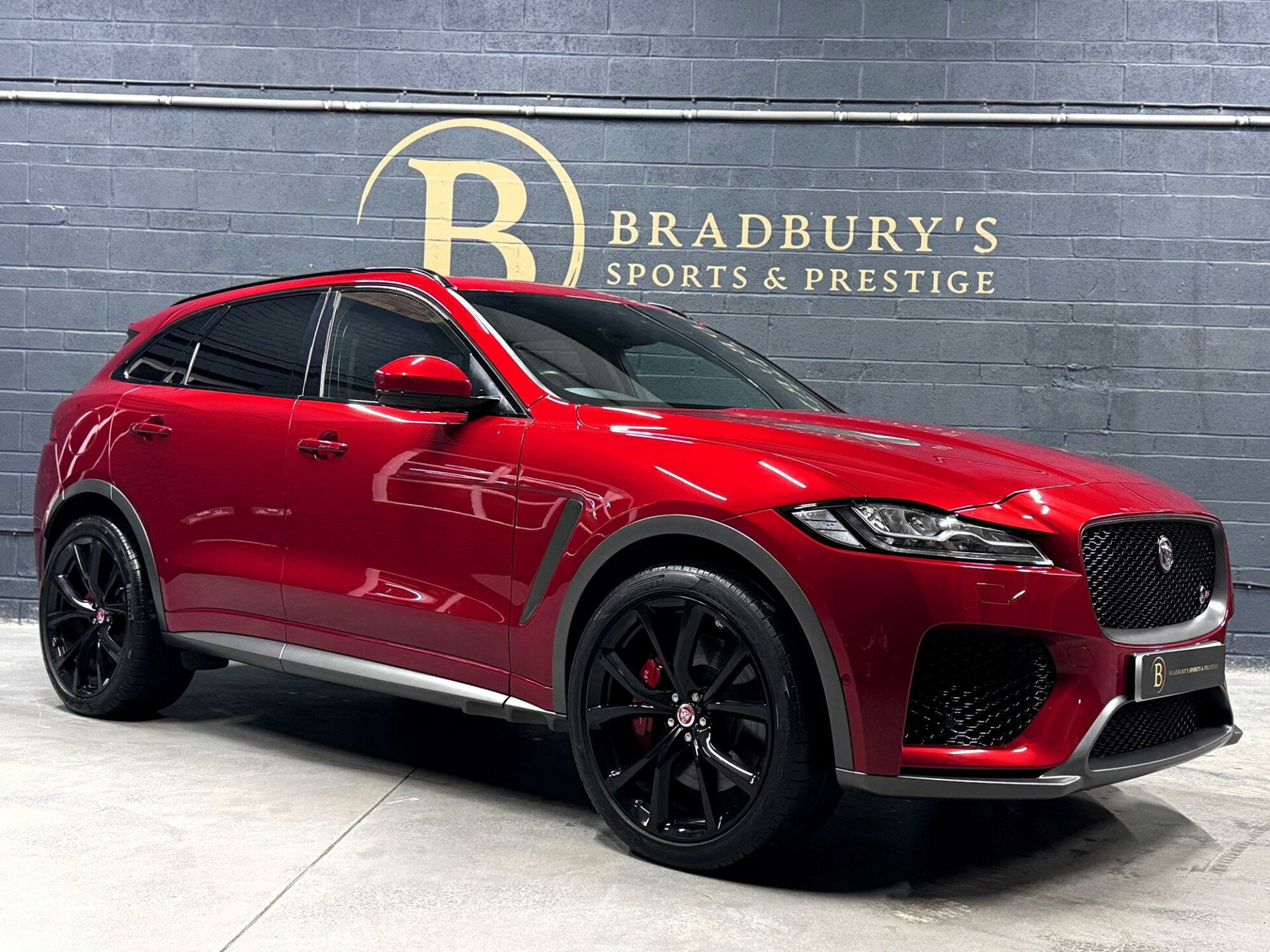Jaguar F Pace