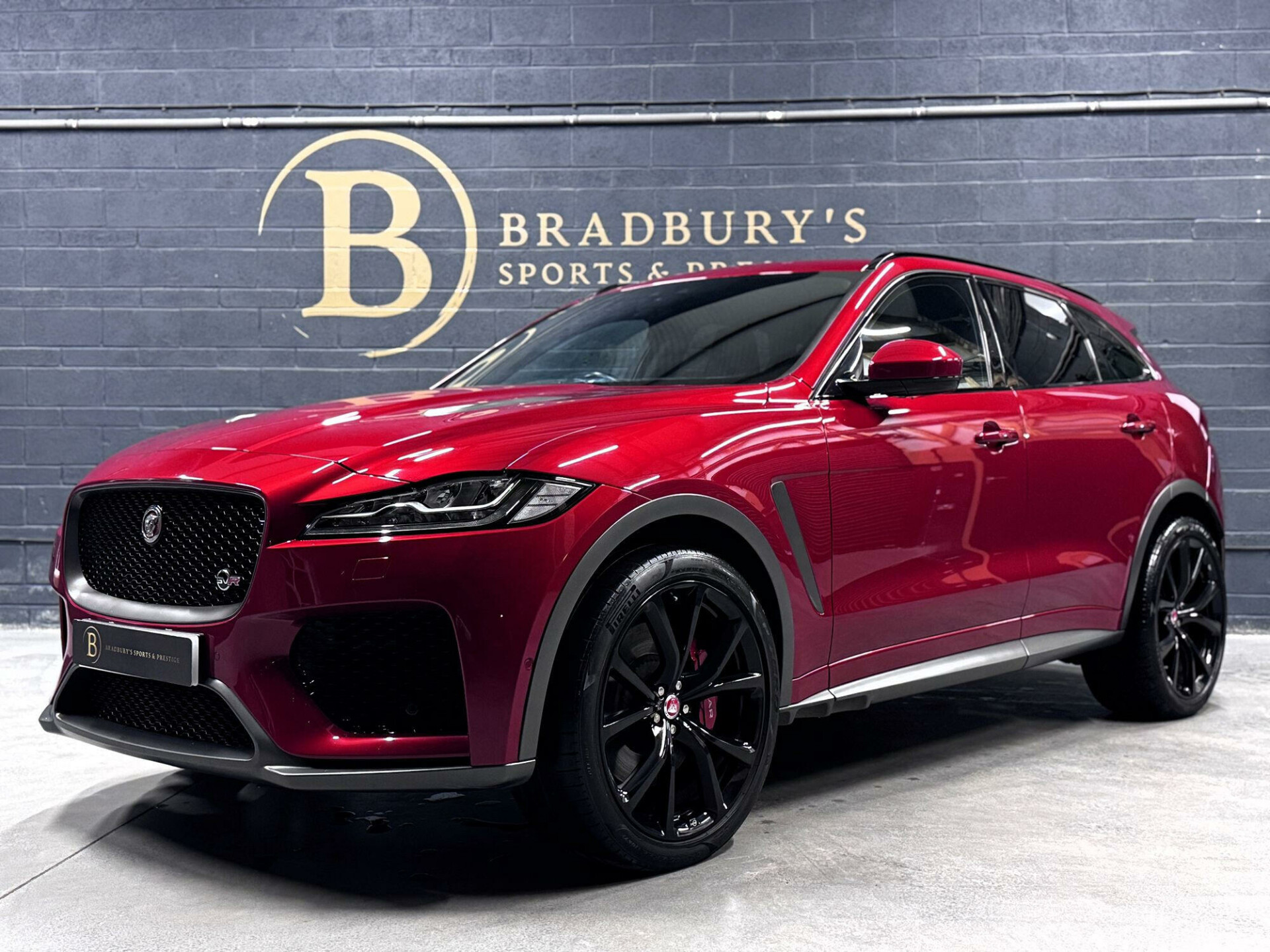 Jaguar F Pace
