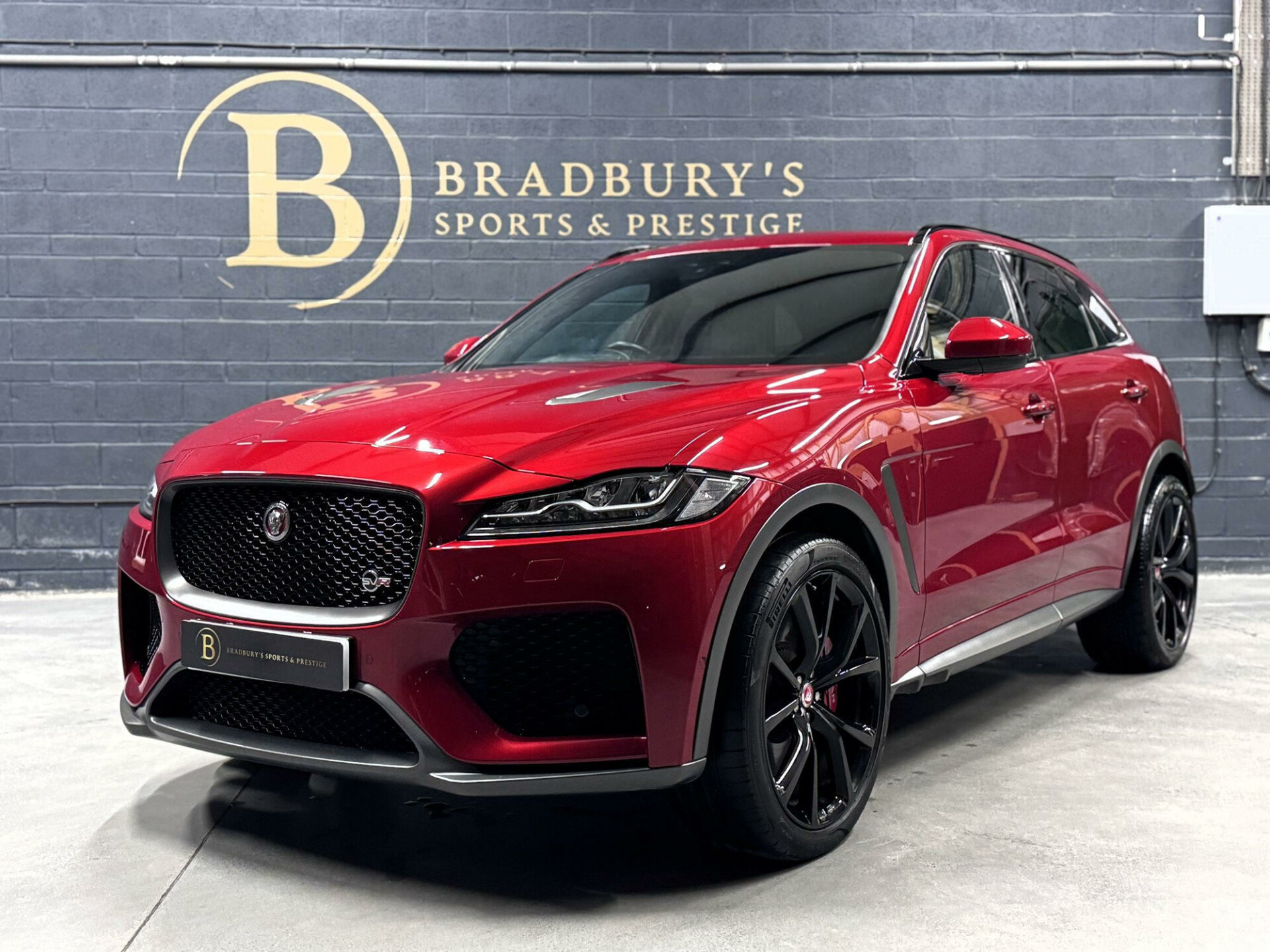Jaguar F Pace