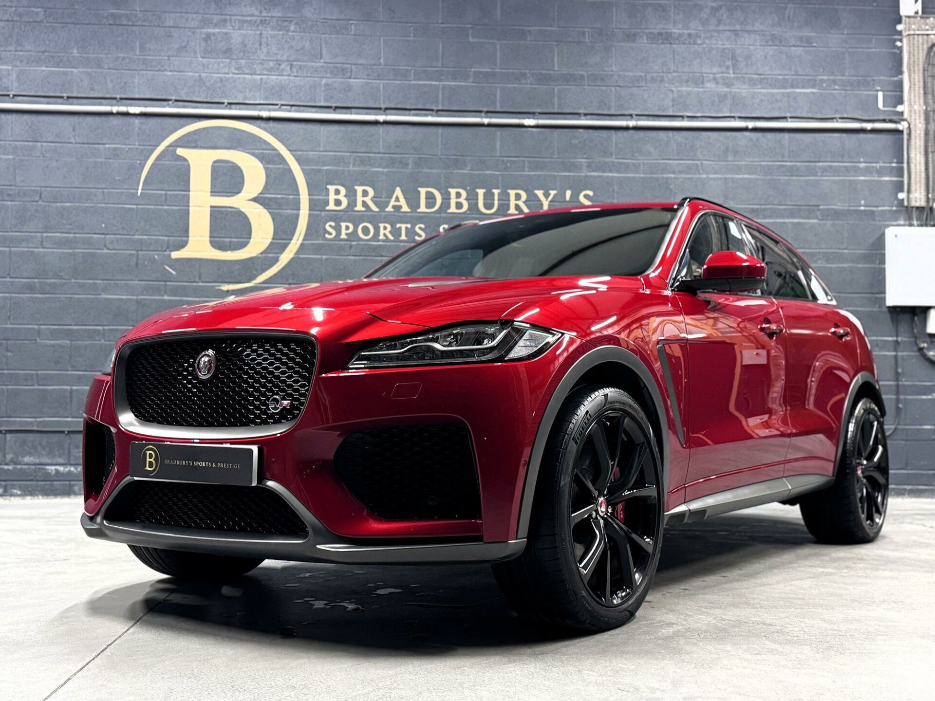 Jaguar F Pace